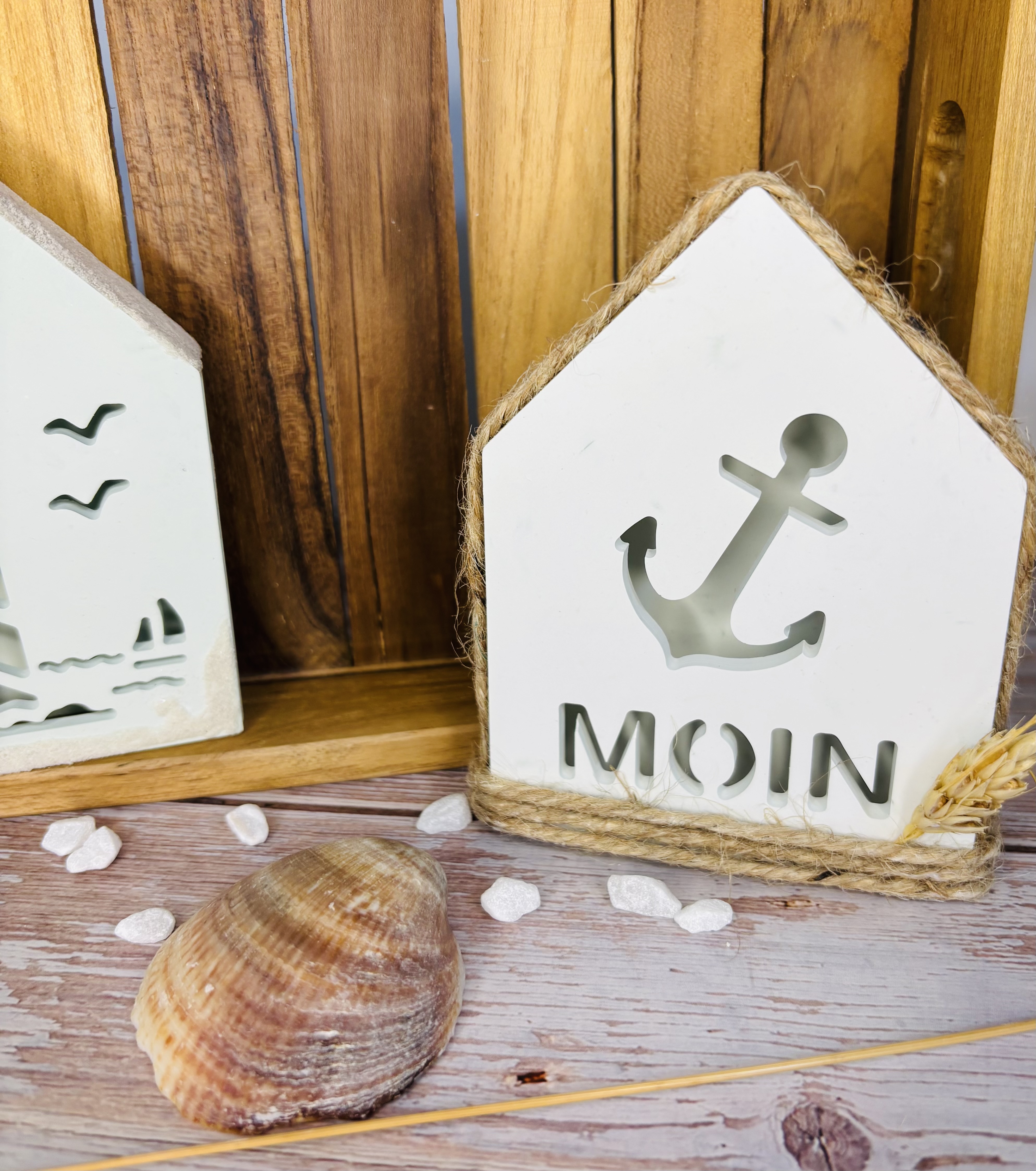 Dekoratives Leuchtturmhaus