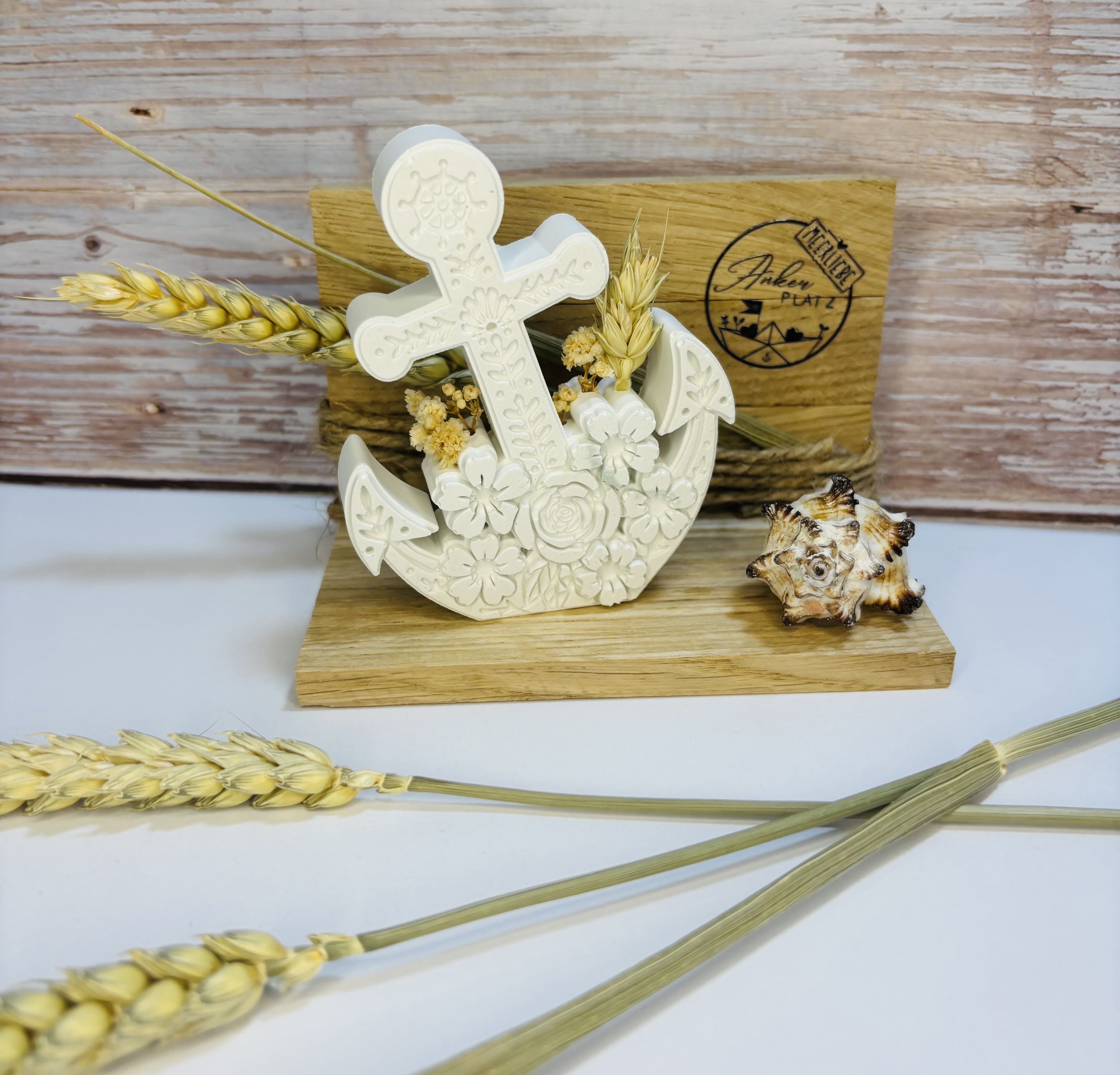 Dekorativer Anker aus Keramik