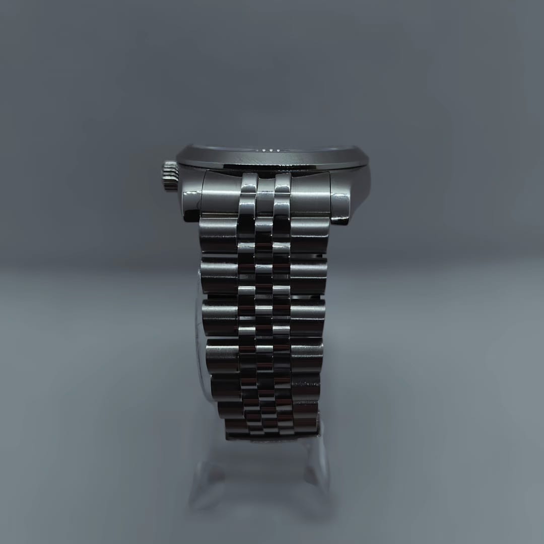 THE 36MM "NOVUS" VINTAGE