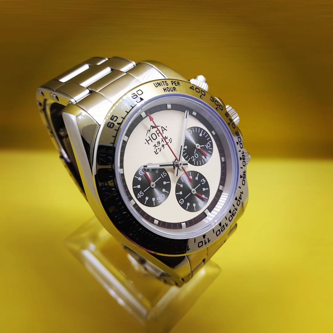 THE CHRONOGRAPH "NOVUS" VINTAGE
