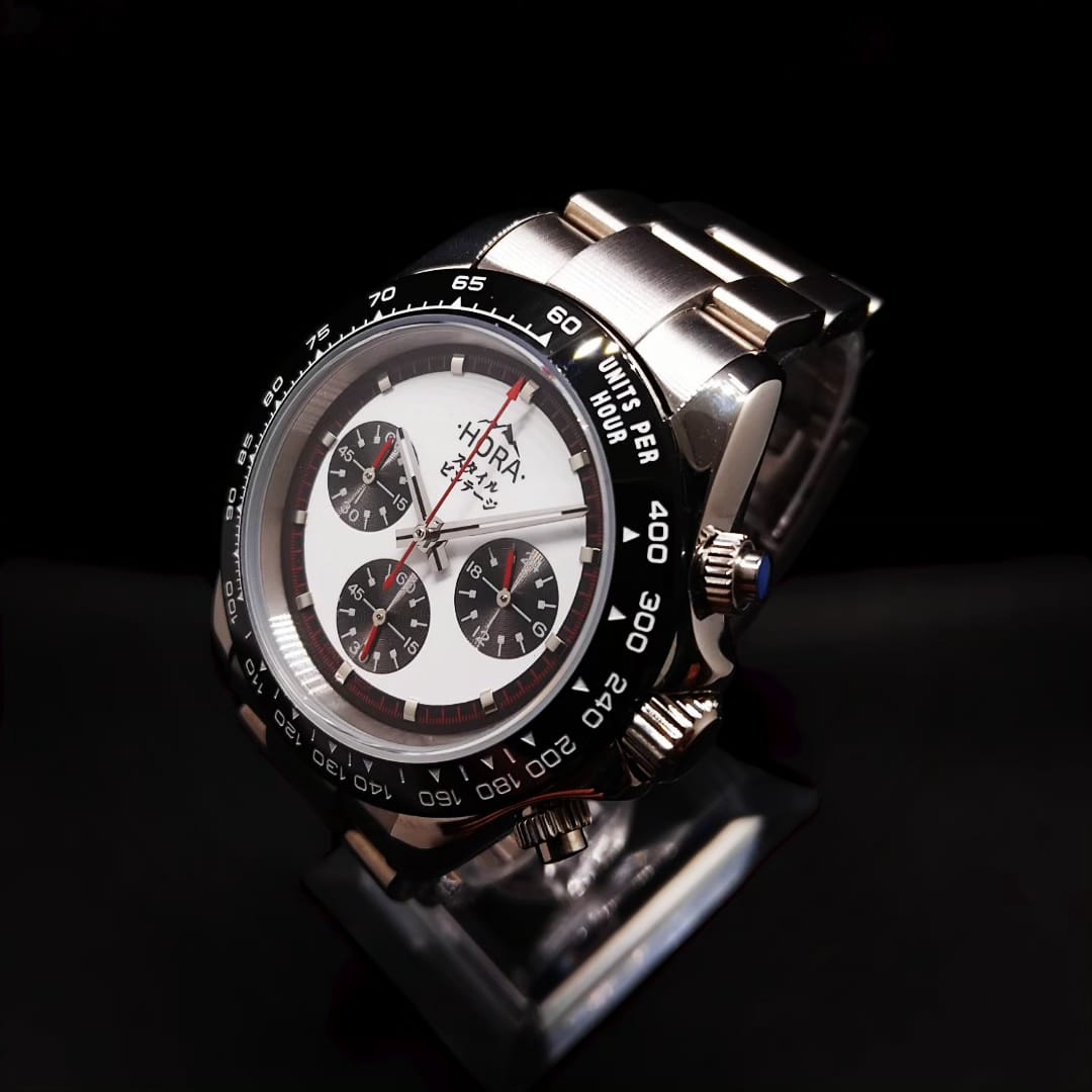THE CHRONOGRAPH "NOVUS" VINTAGE