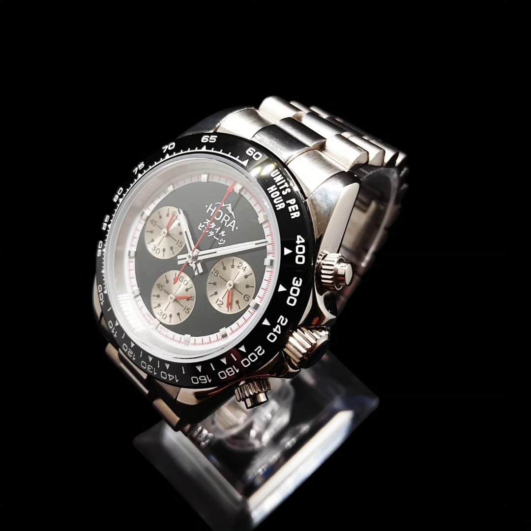 THE CHRONOGRAPH "NOVUS" VINTAGE