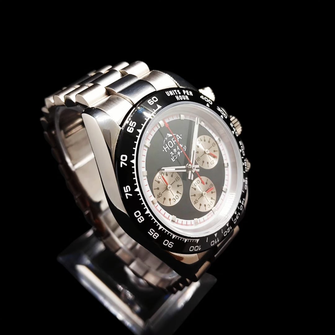 THE CHRONOGRAPH "NOVUS" VINTAGE