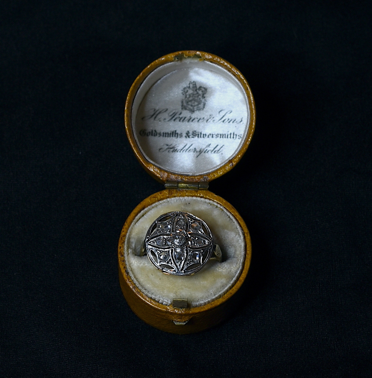 Art Deco laikų balto ir geltono aukso žiedas su rožės šlifo deimantais