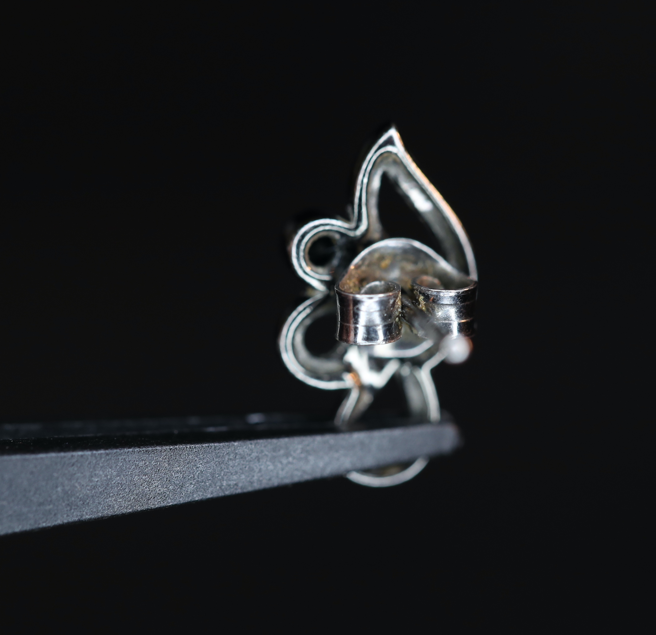 Juodinto sidabro auskarai