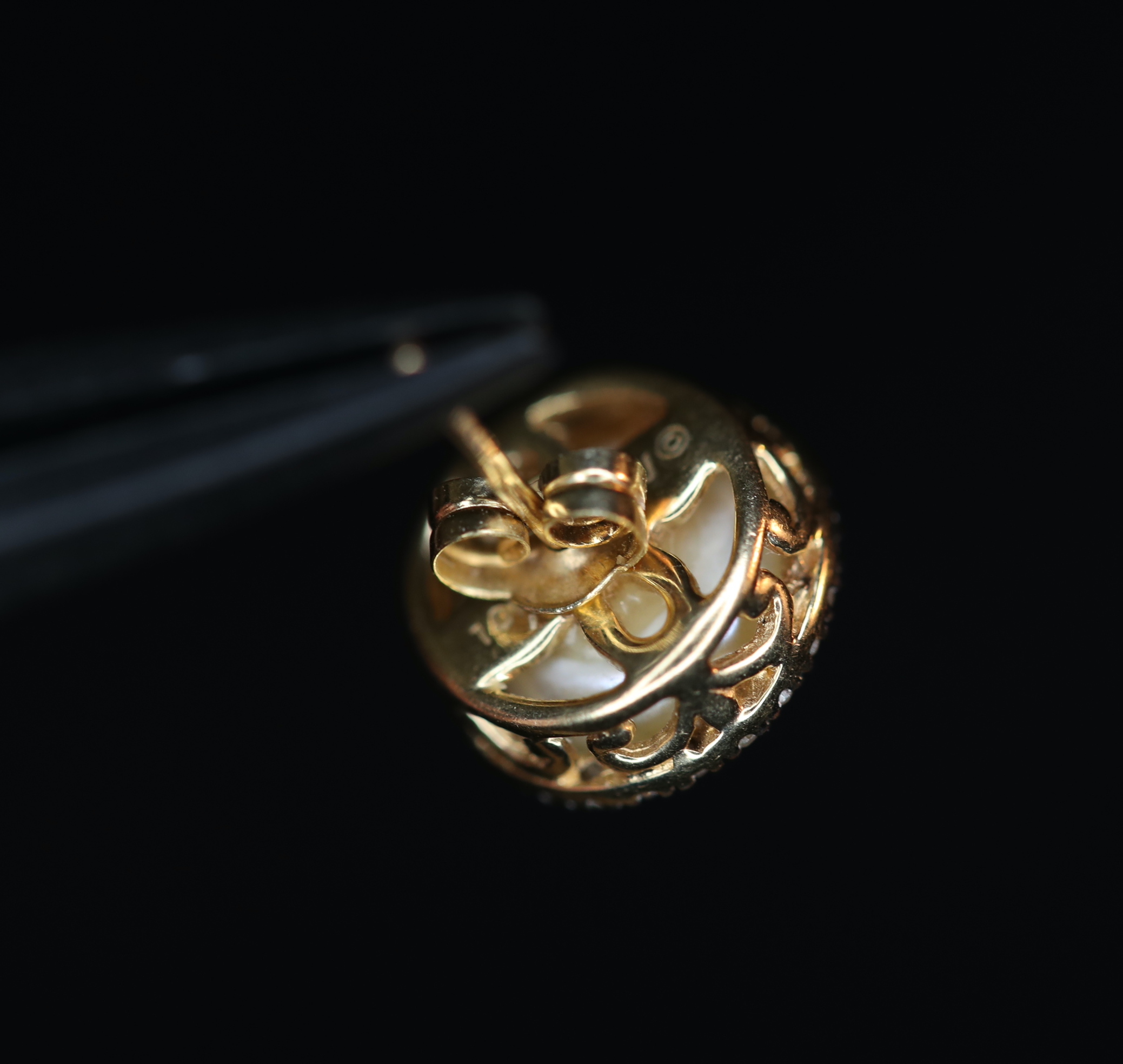 Geltono aukso auskarai su perlais ir deimantais