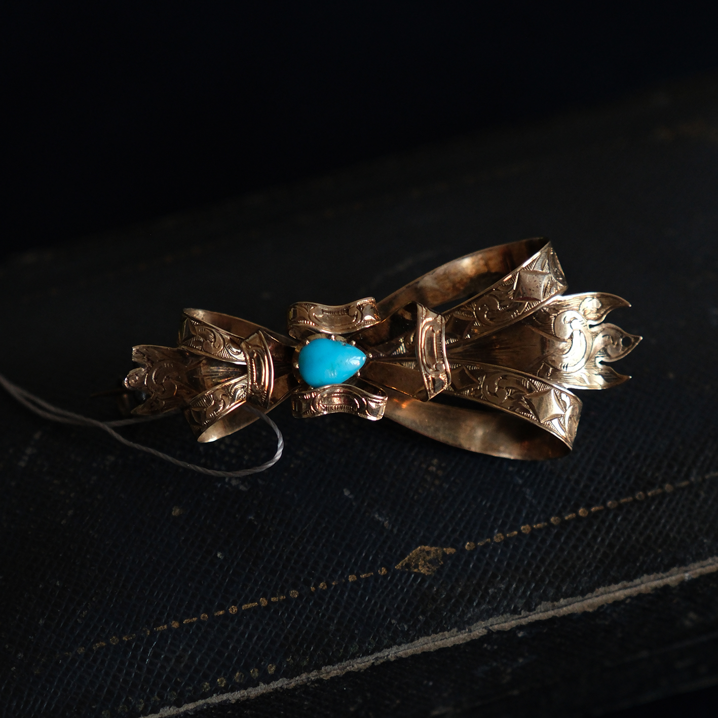 Kaspino formos aukso sagė su turkiu