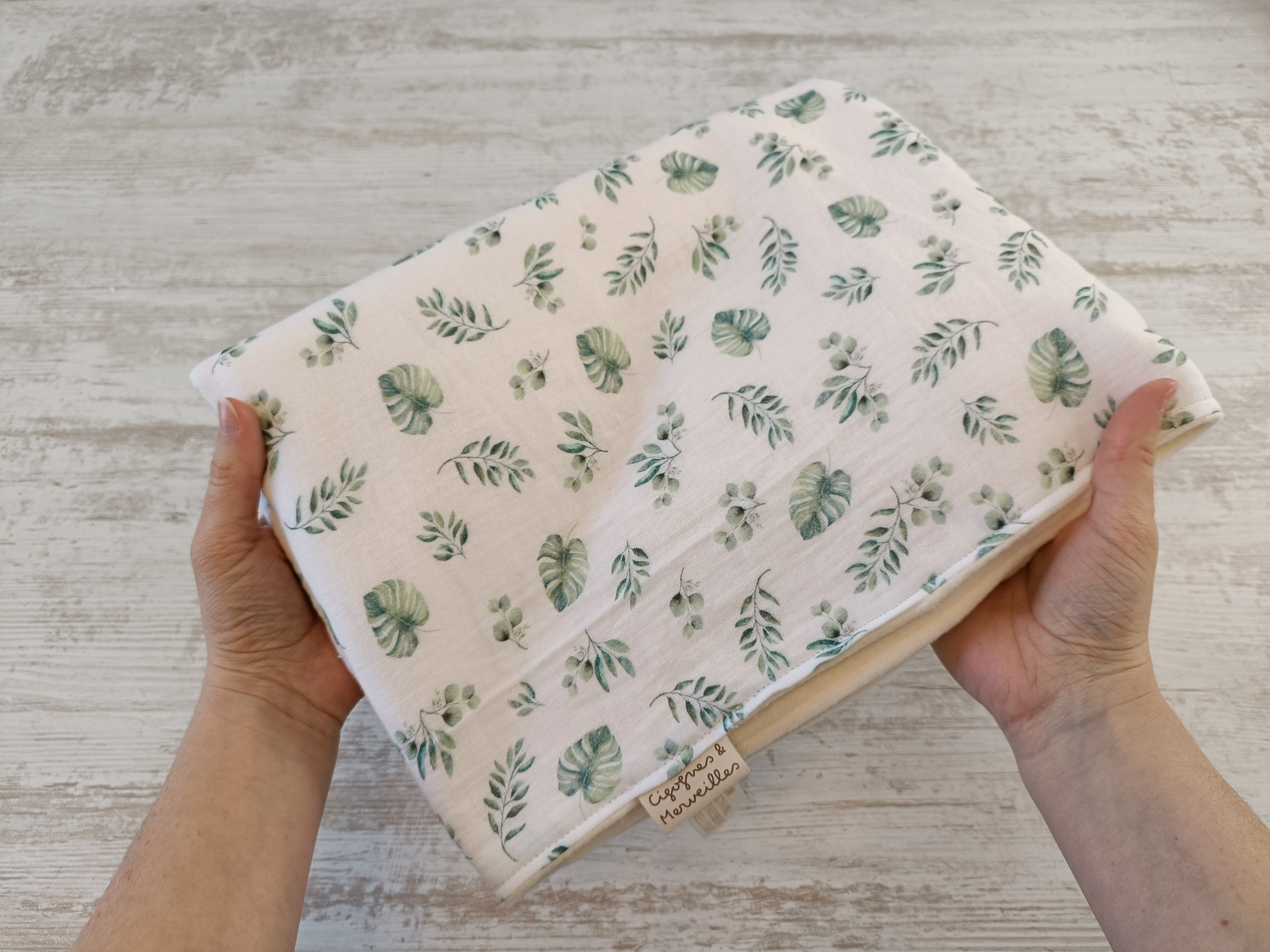 Couverture polaire et baluchon Monstera