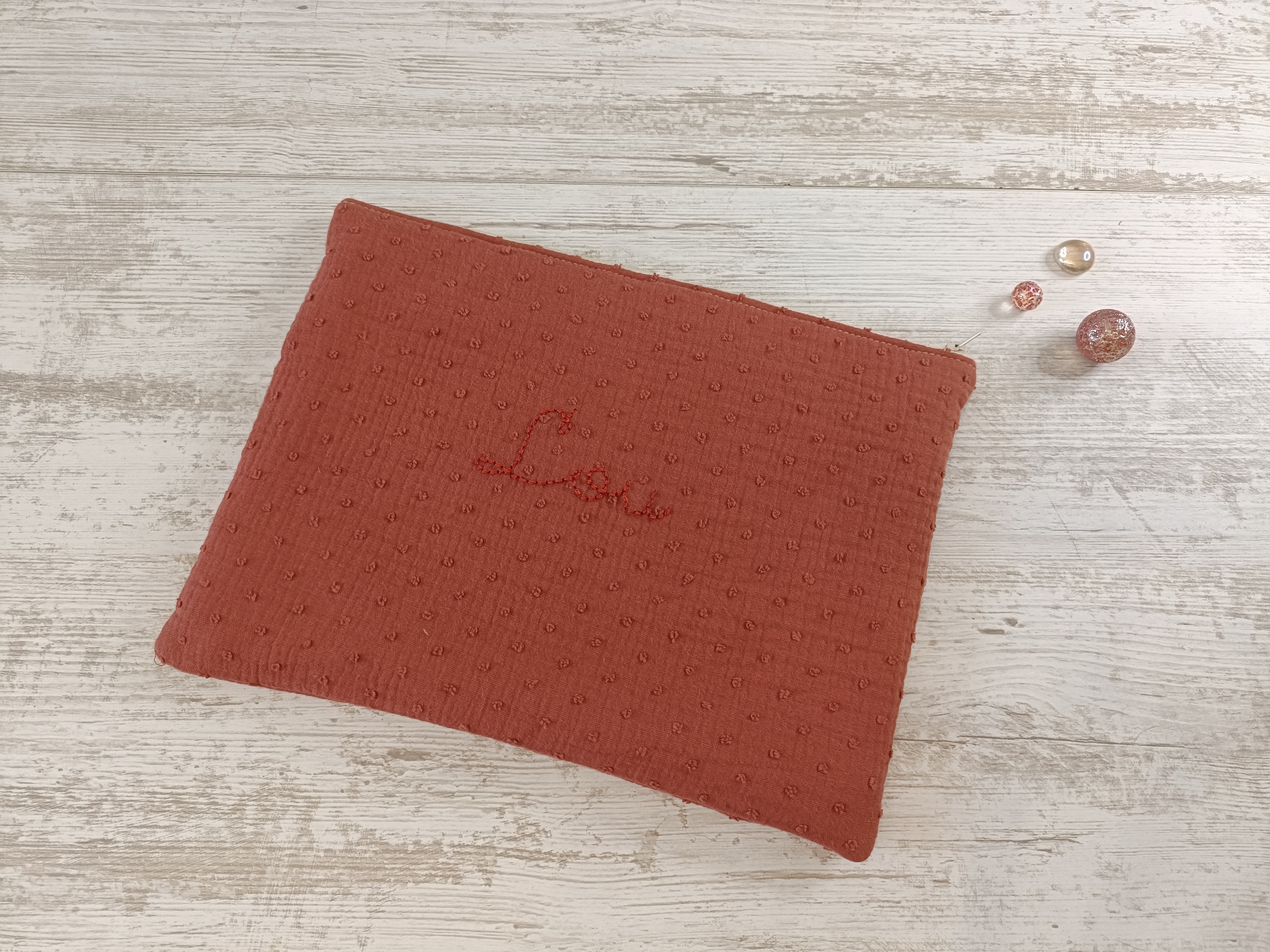 Pochette Molletonnée Brodée