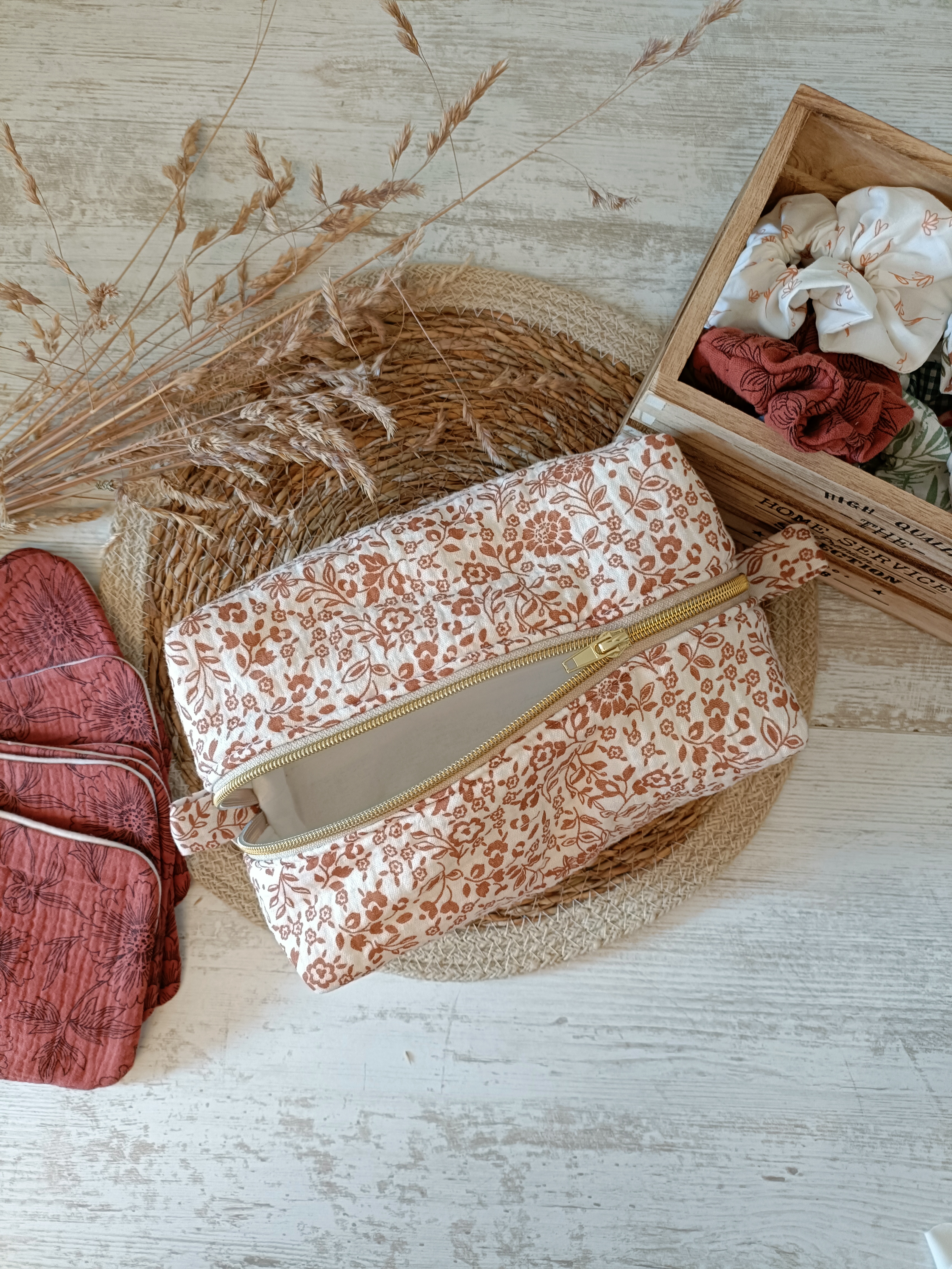 Trousse de Toilette Brodée
