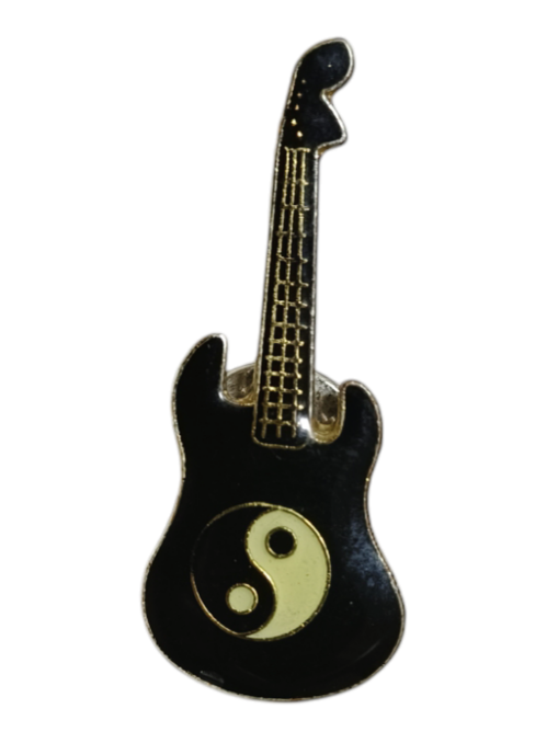 Pin de guitarra con símbolo yin yang