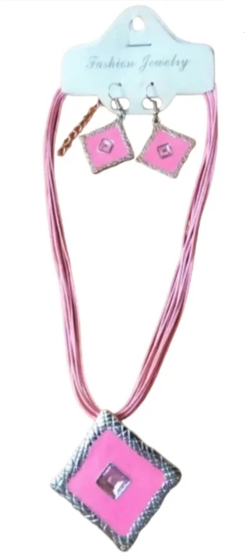 Collar y Pendientes de Moda