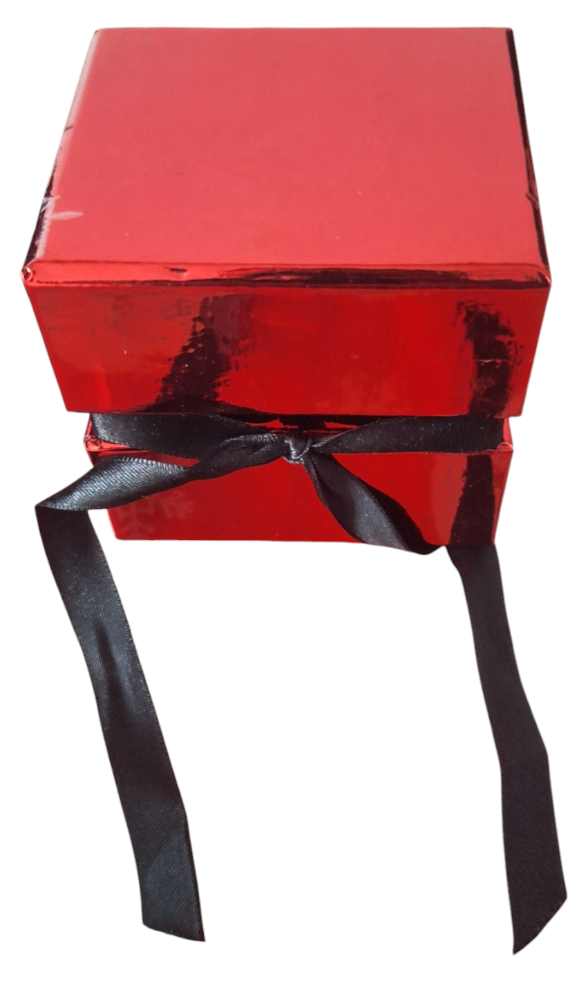 Caja de Regalo Roja con Lazo Negro