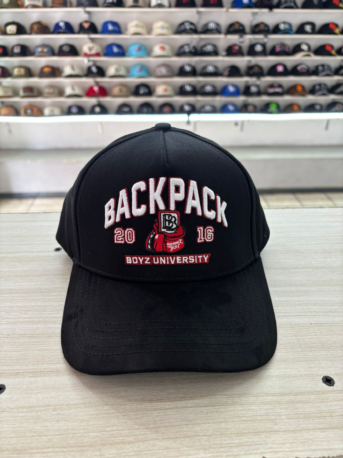 Gallo Fino "Back Pack Boyz"