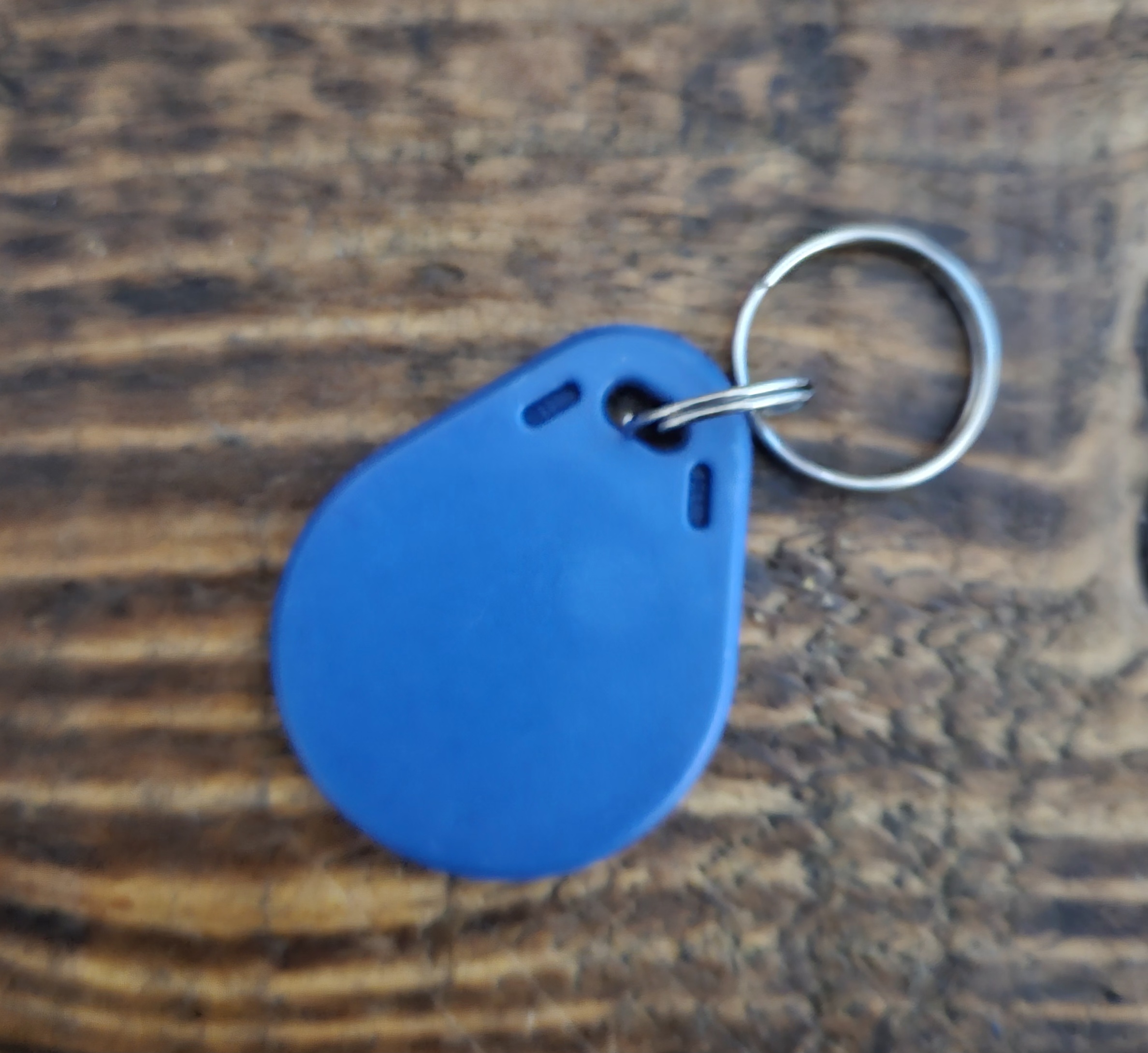 Badge personnalisé avec création de plusieurs liens de redirection, gérés par nos soins