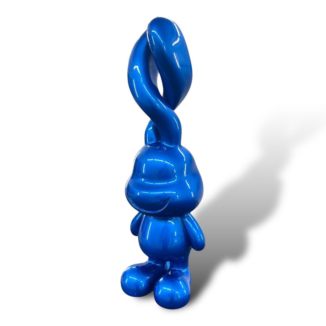 Sculpture "Smile is life"