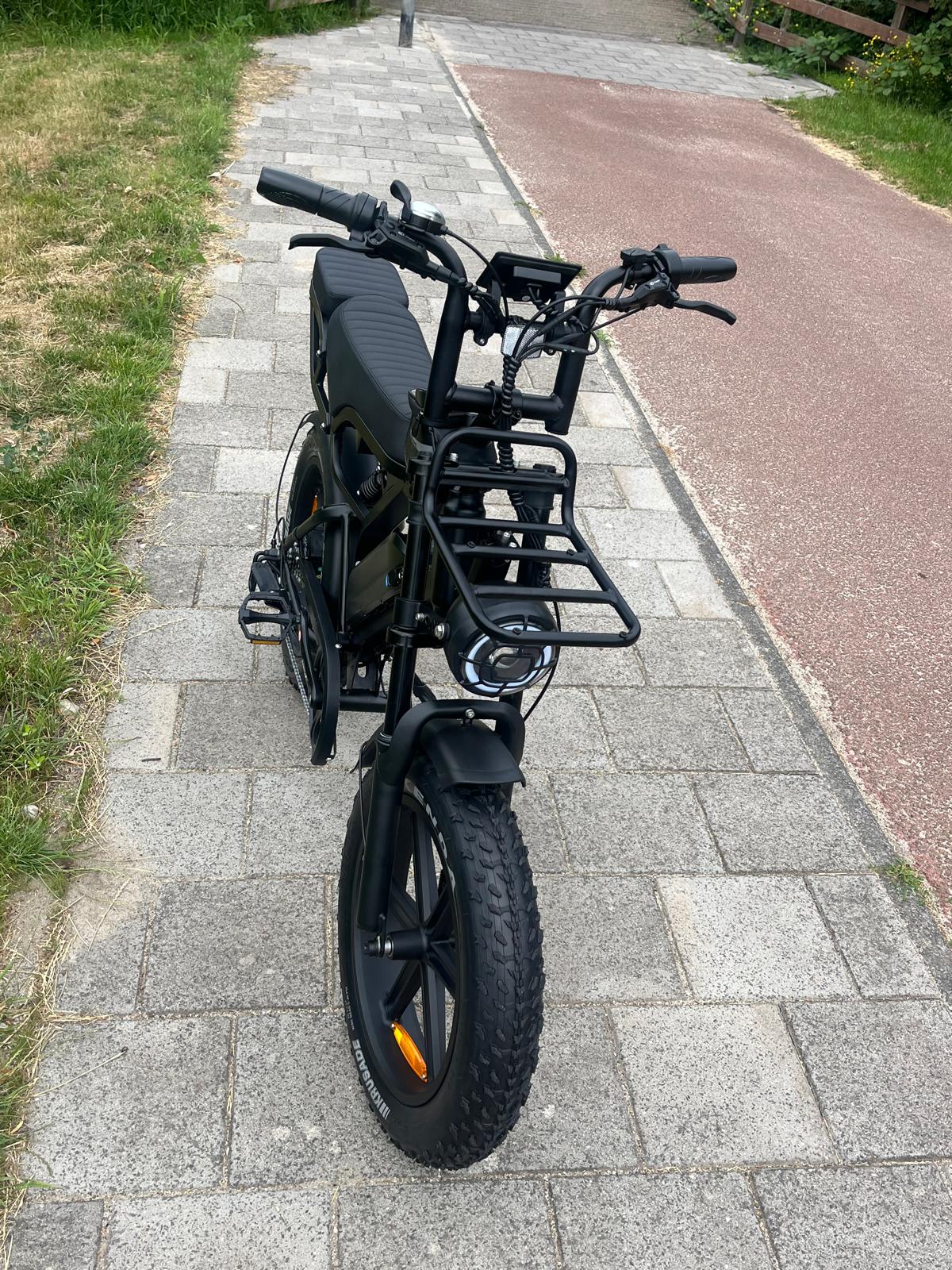 Fatbike V20 pro hydraulische remmen kleur zwart