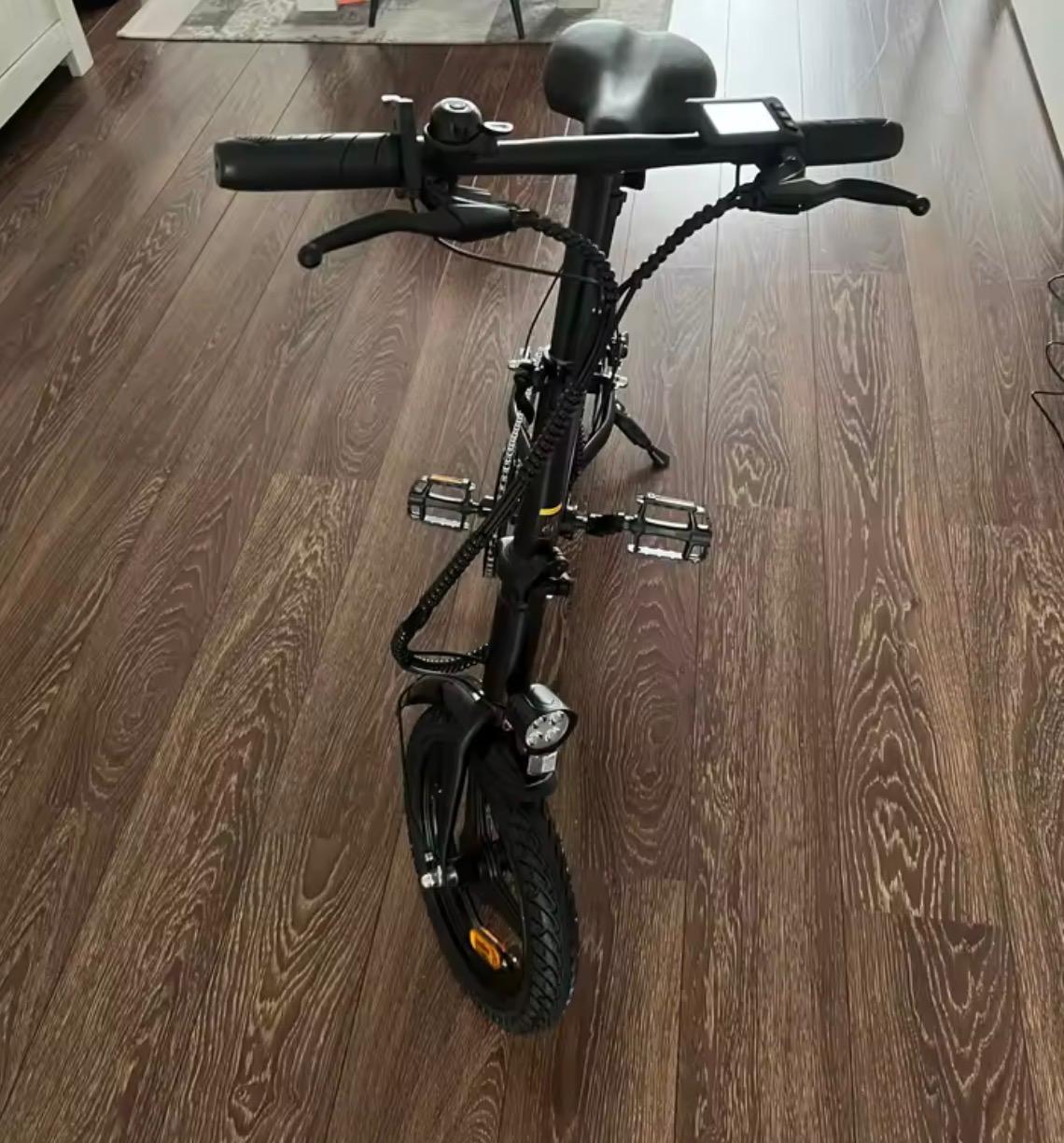 E-bike met 14 inch wielmaat motor 250 W 25 km