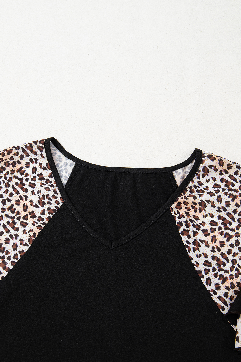 Women's Leopard Print Sleeve T-shirt