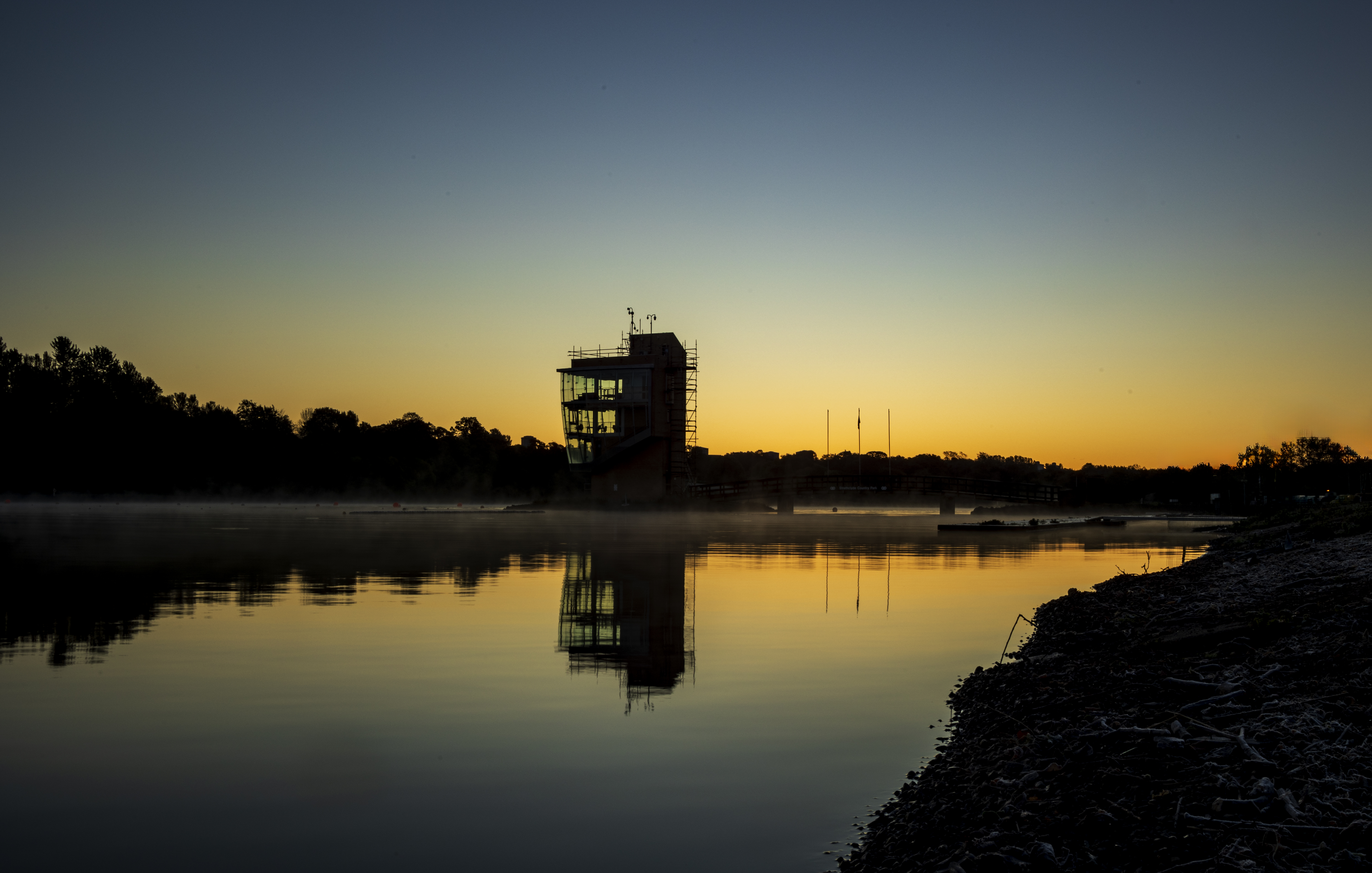 Dawn Breaks at Strathclyde Country Park