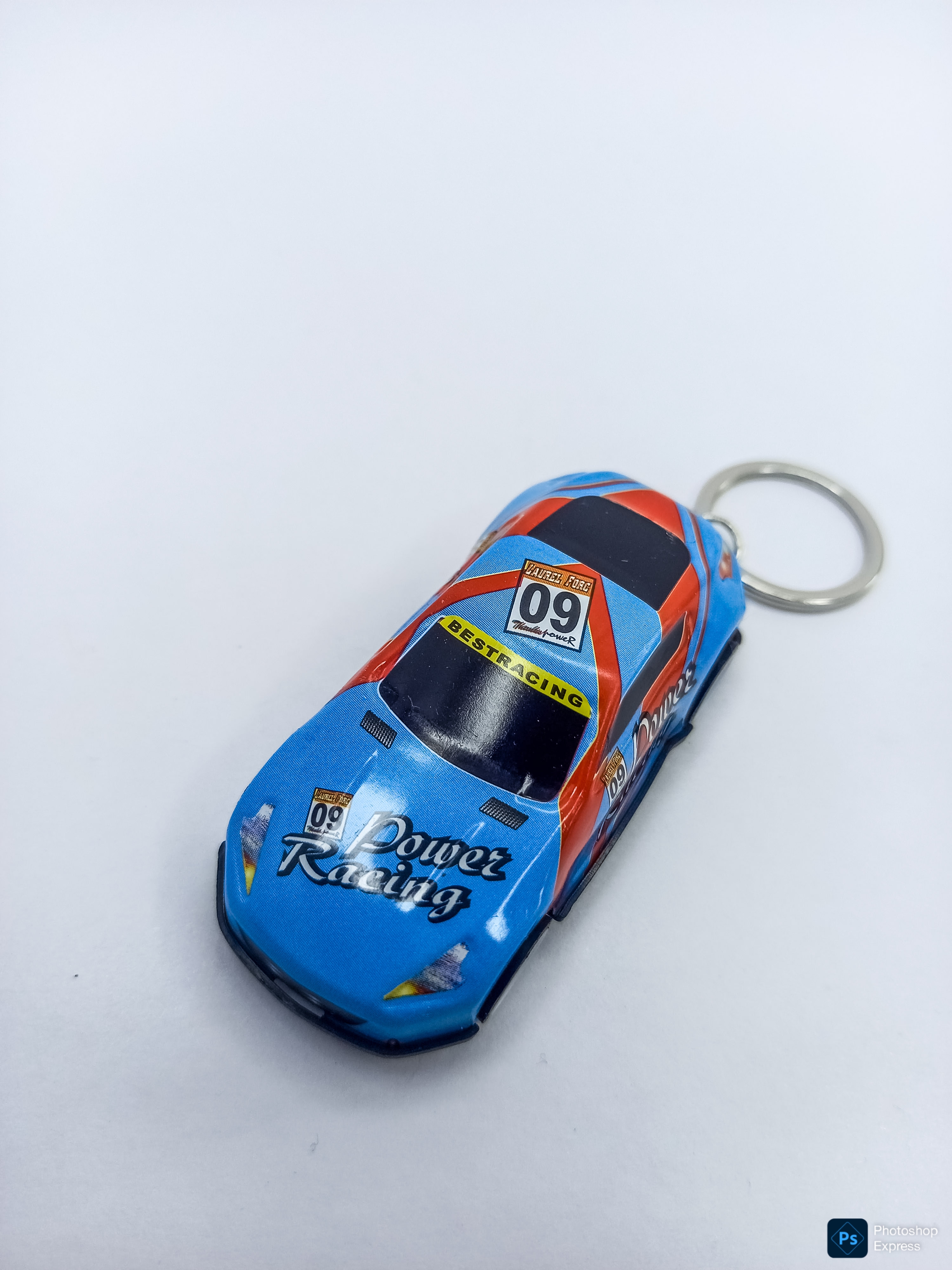 Miniature toy sports car keychain – a sleek, lightweight, and fun gift for boys, teens, and car lovers. Perfect for keys, backpacks, or collectibles.