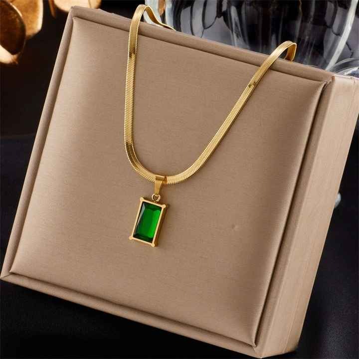 Light Luxury Emerald Zircon Pendant Necklace – Simple Stainless Steel Fashion Jewelry for Women
