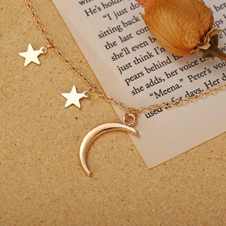 Shine bright with our fashion gold star and moon necklace for women — elegant, lightweight celestial jewelry perfect for daily wear and gifting