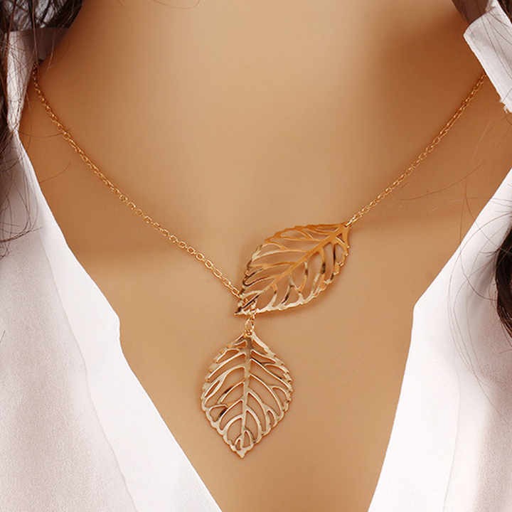 Double Leaf Choker Necklace for Women - Elegant Fashion Jewelry Gift
