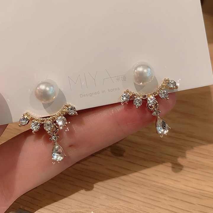 Shiny Alloy Ear Bone Earring for Women - Water Drop Rhinestone Pearl Crown Stud Earring