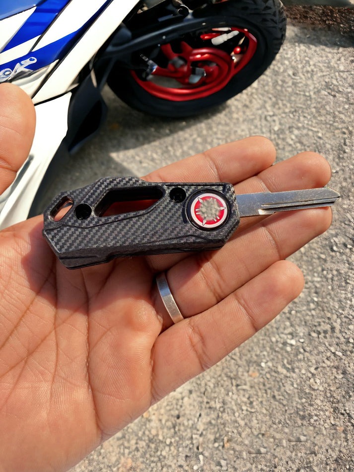 Flip Key Fob Compatible with Yamaha R15 – Carbon Finish Smart Key Shell for Enhanced Style & Security (Pack of 1)