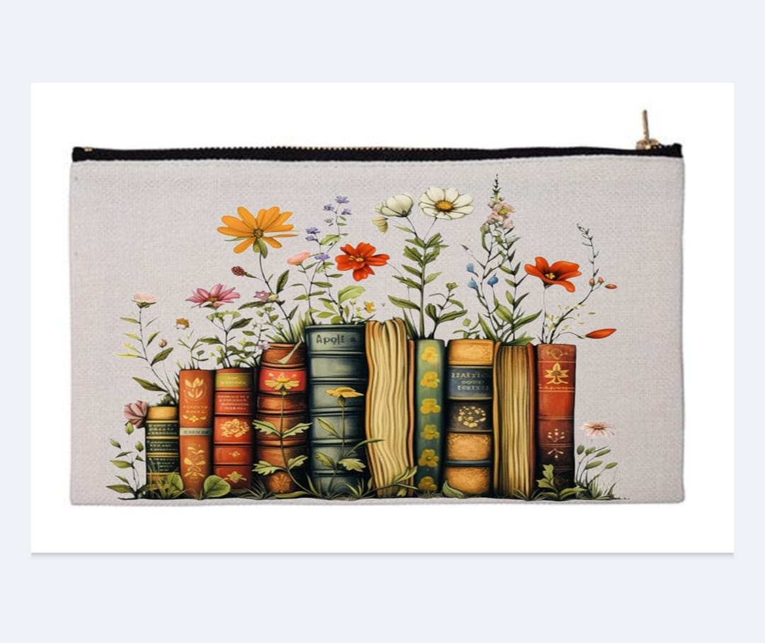 Estuche con diseño de libros y flores