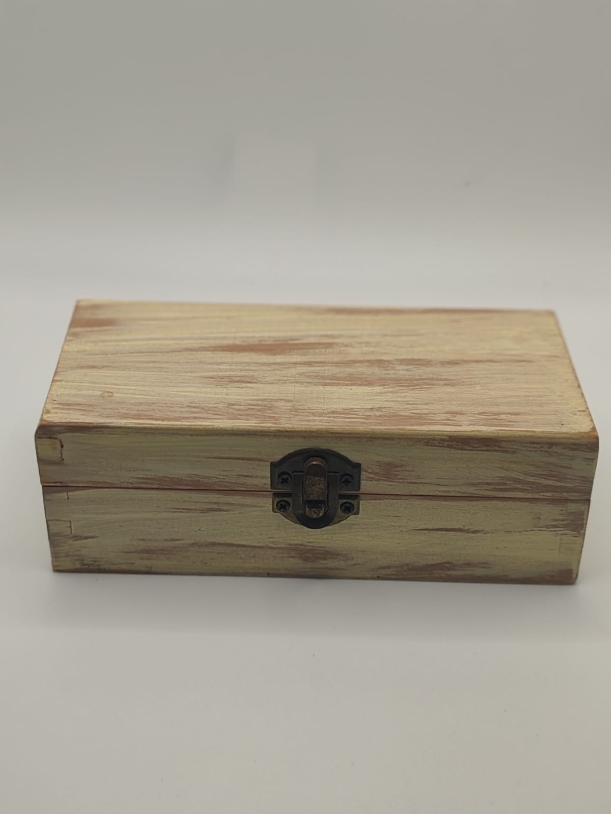 Caja de madera vintage