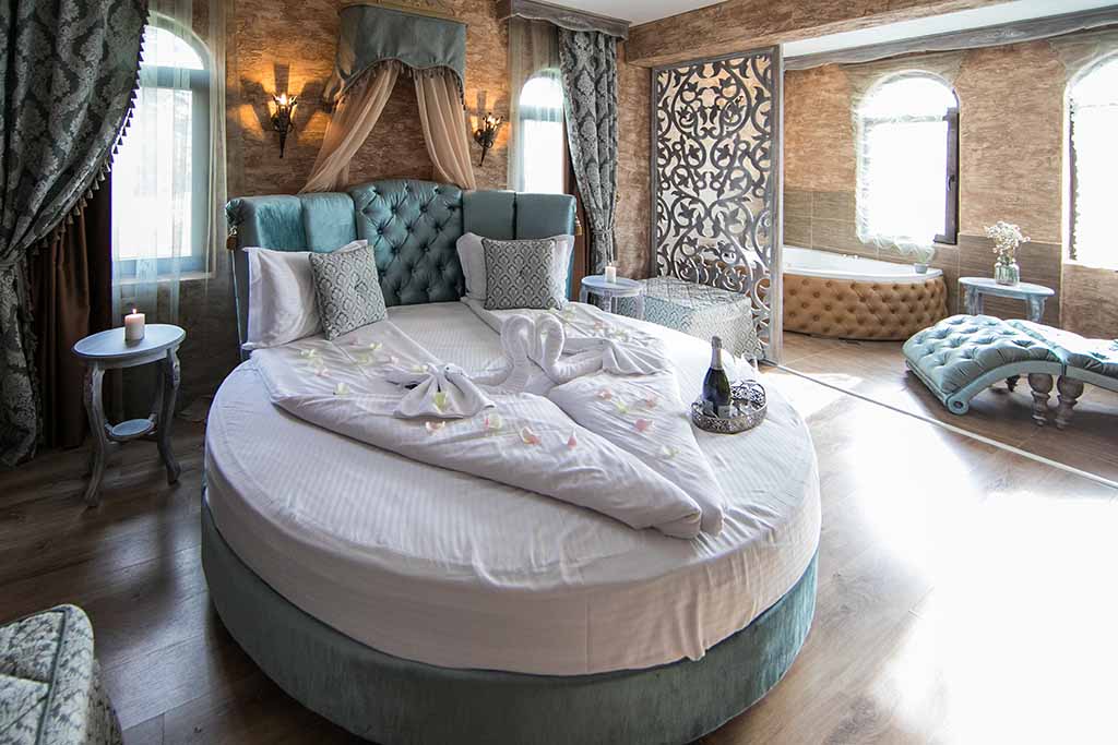 The House of Moonlight’s Melody