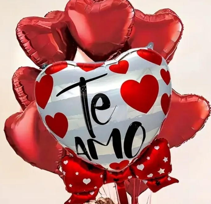 Heart-shaped Foil Balloons