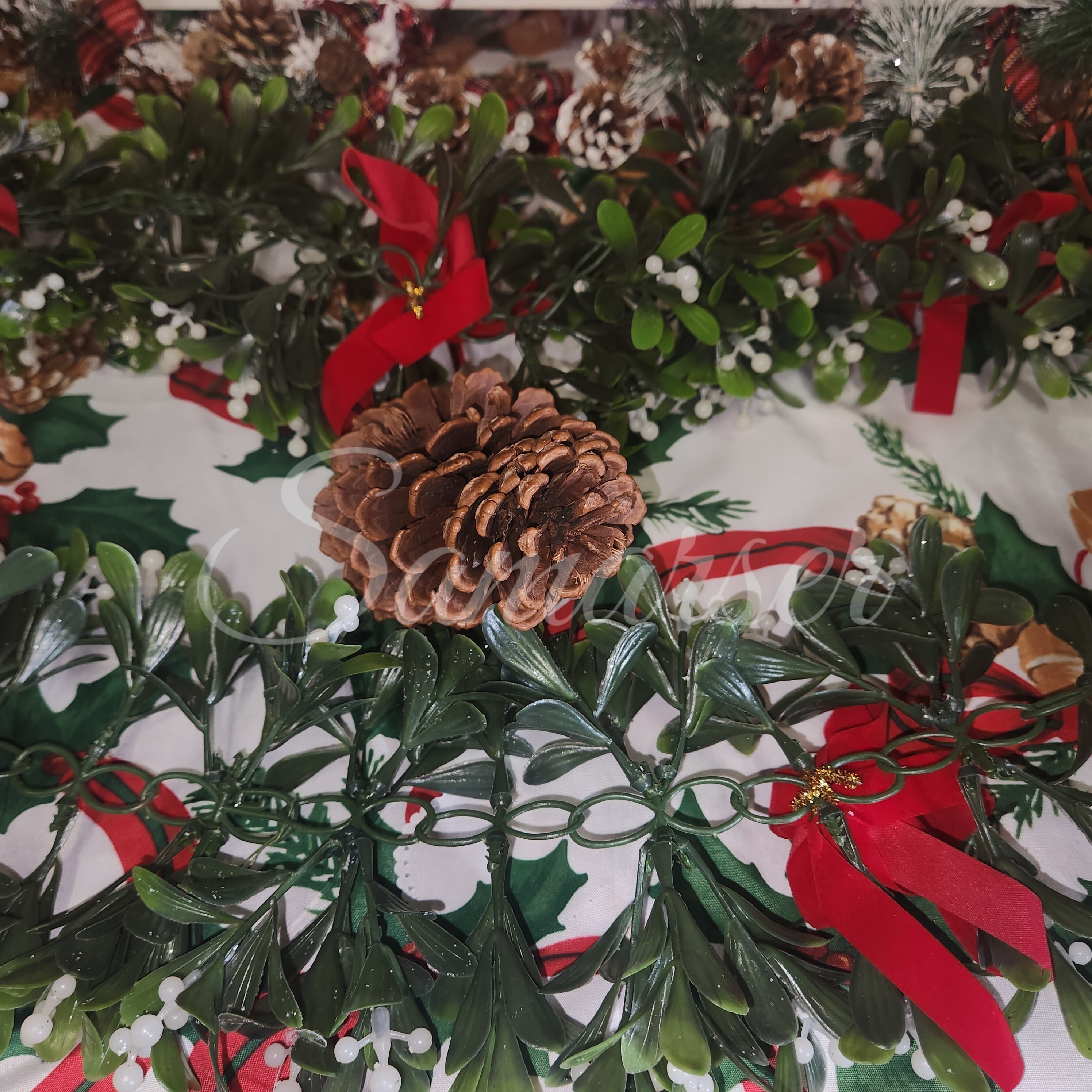 Christmas Garland with Pinecones