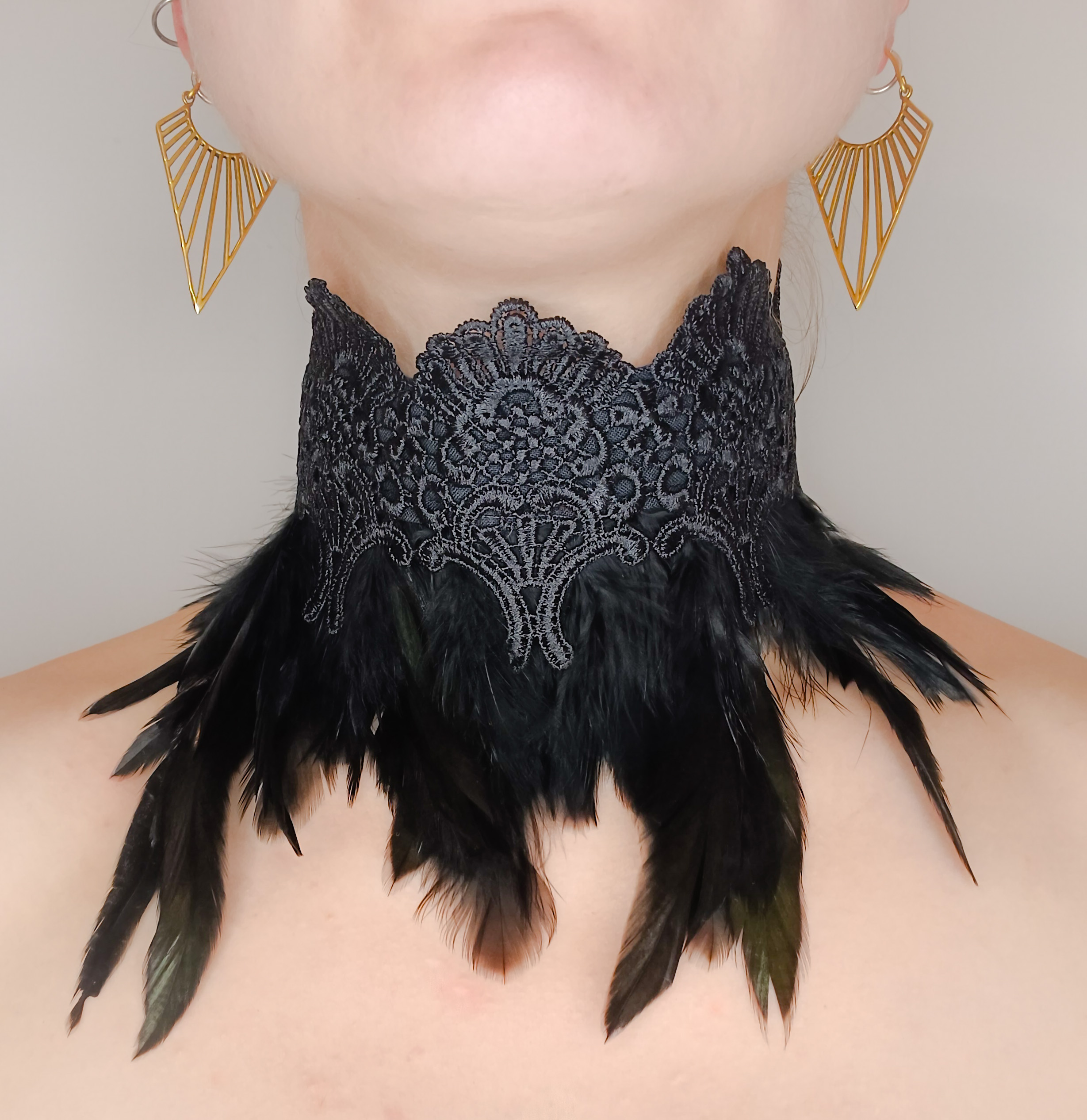 Feather and lace choker