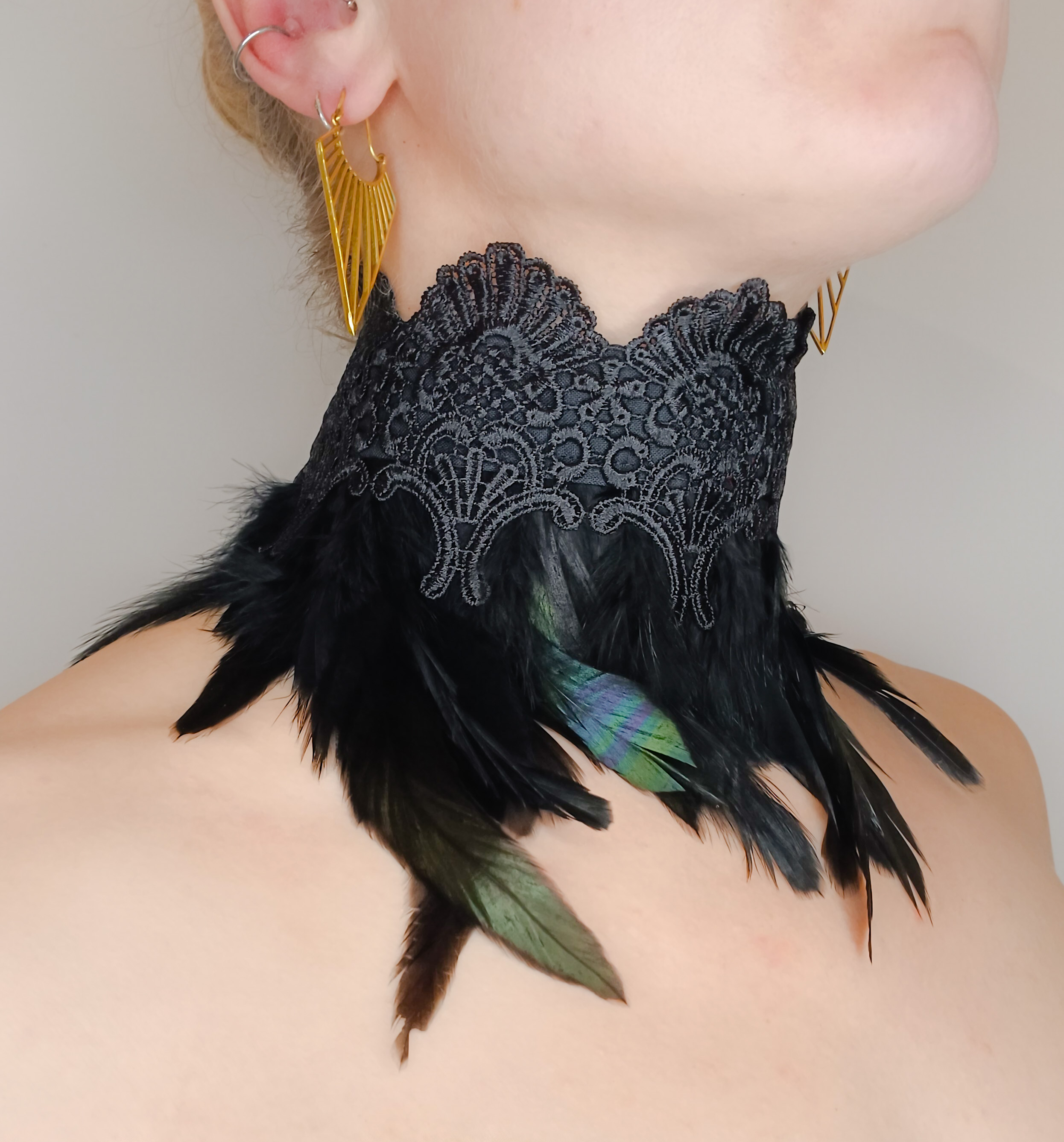 Feather and lace choker