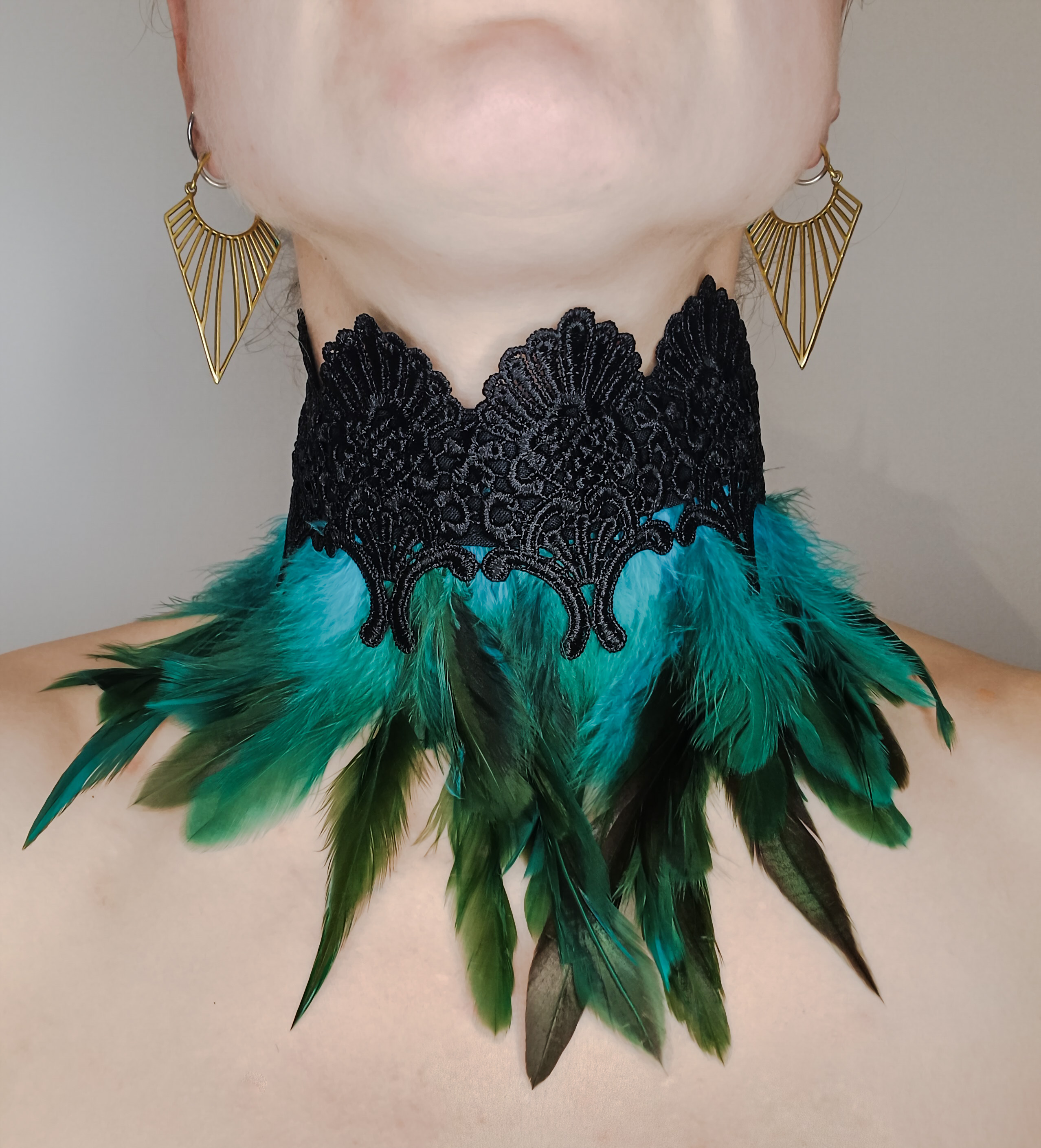 Feather and lace choker
