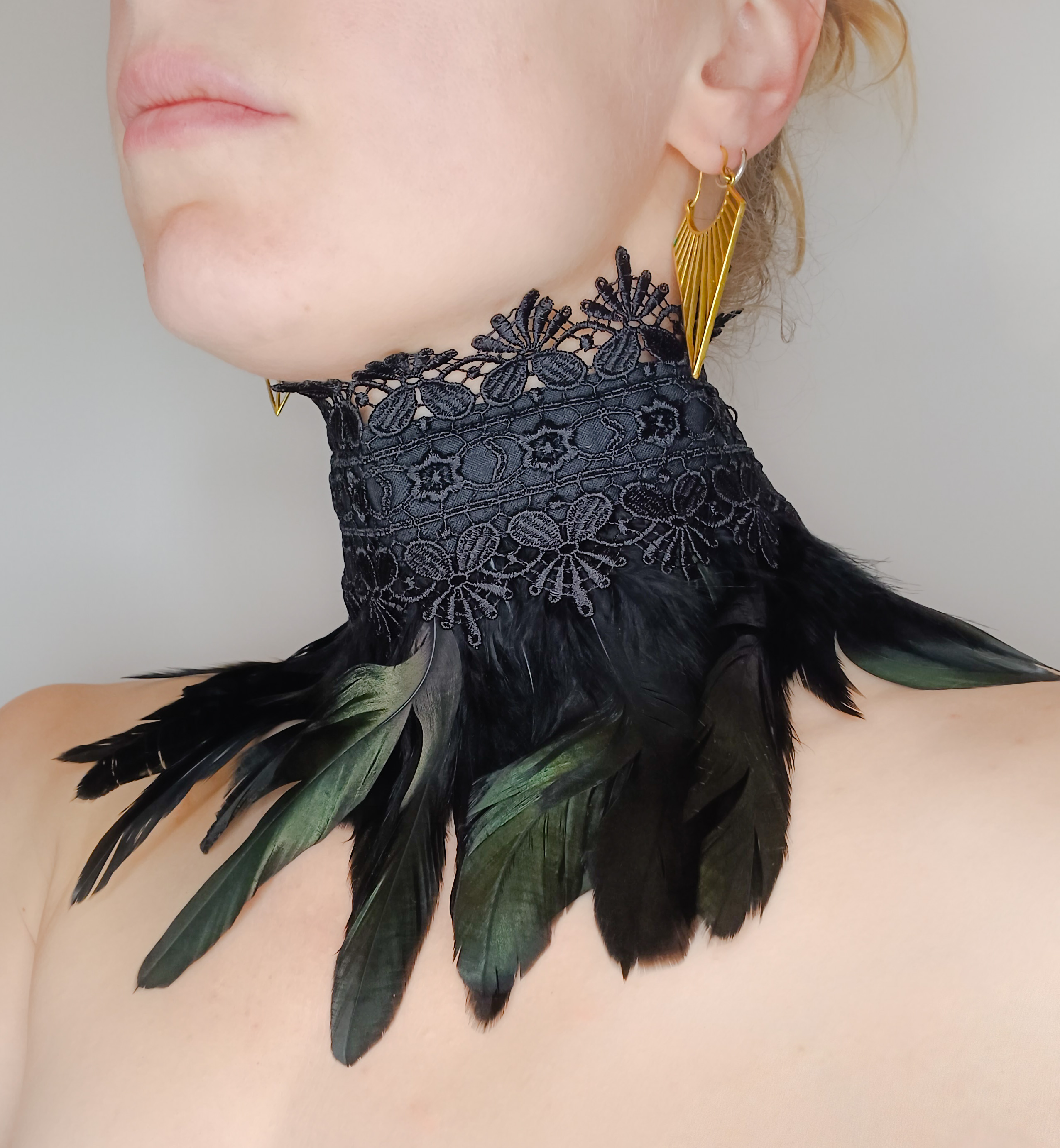 Feather and lace choker