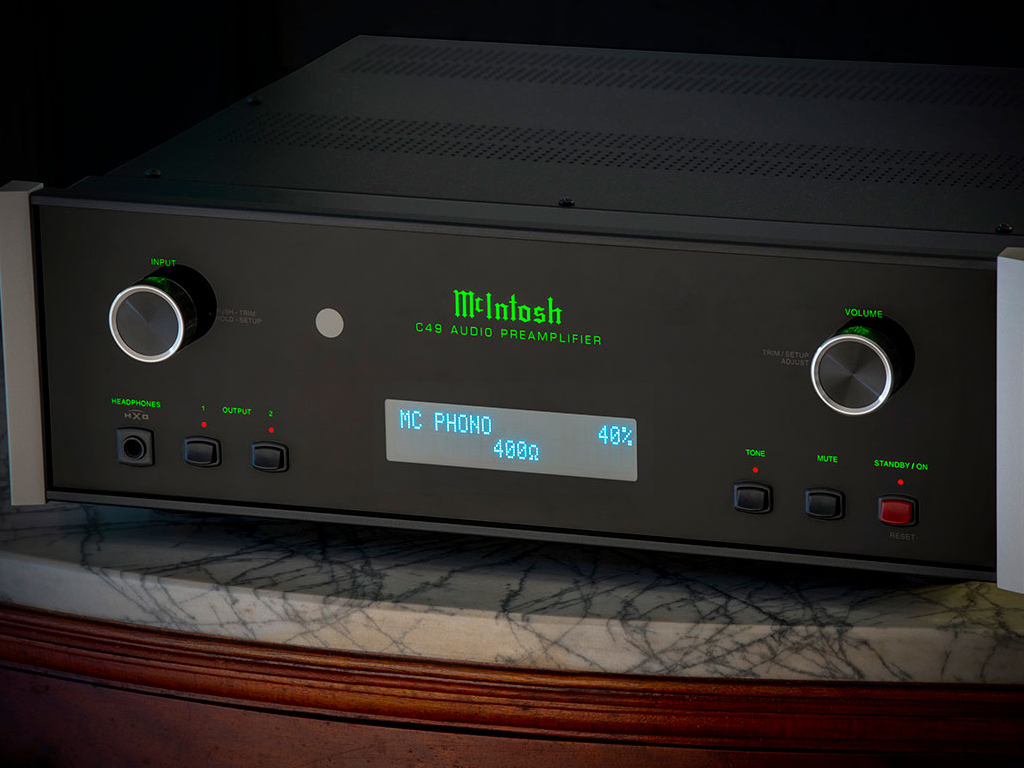 Audio předzesilovač McIntosh C49