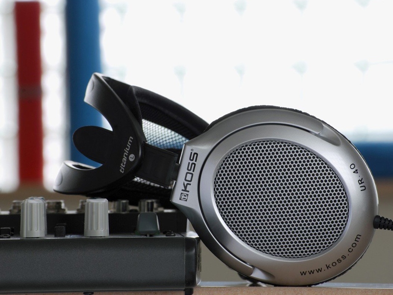KOSS Sluchátka UR40