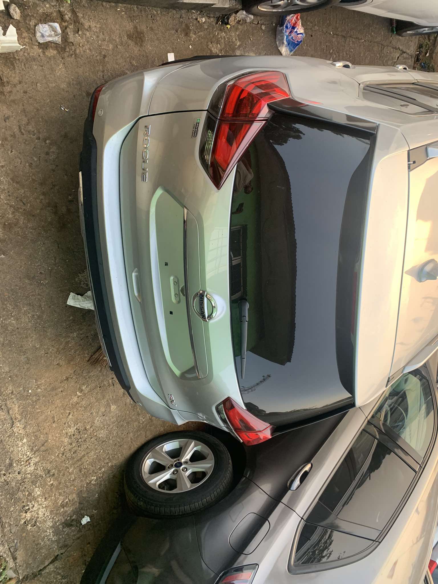 2020 Nissan Rogue Stock#:015-2024