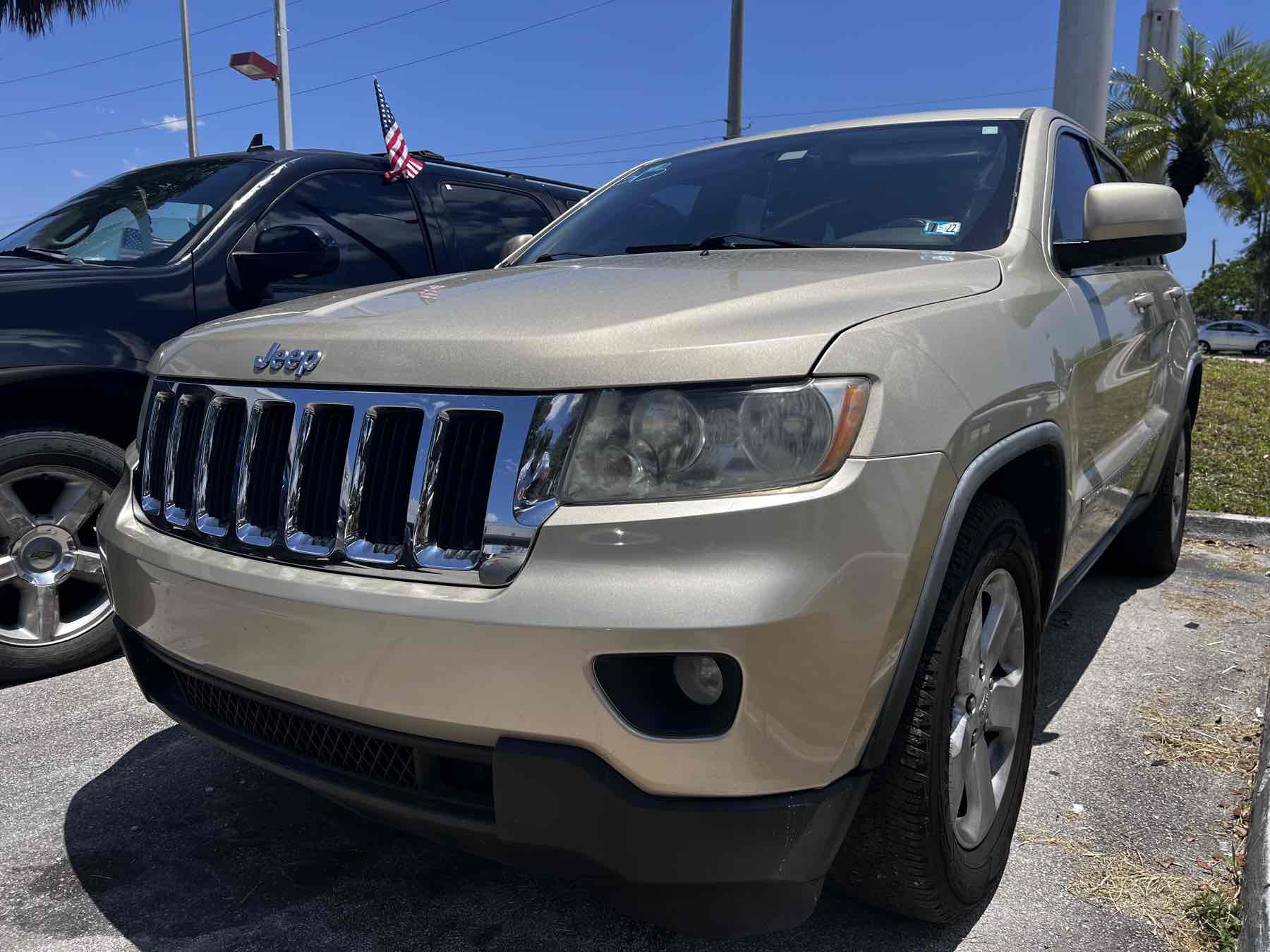 2011 Grand Cherokee Stock#: 017-2025
