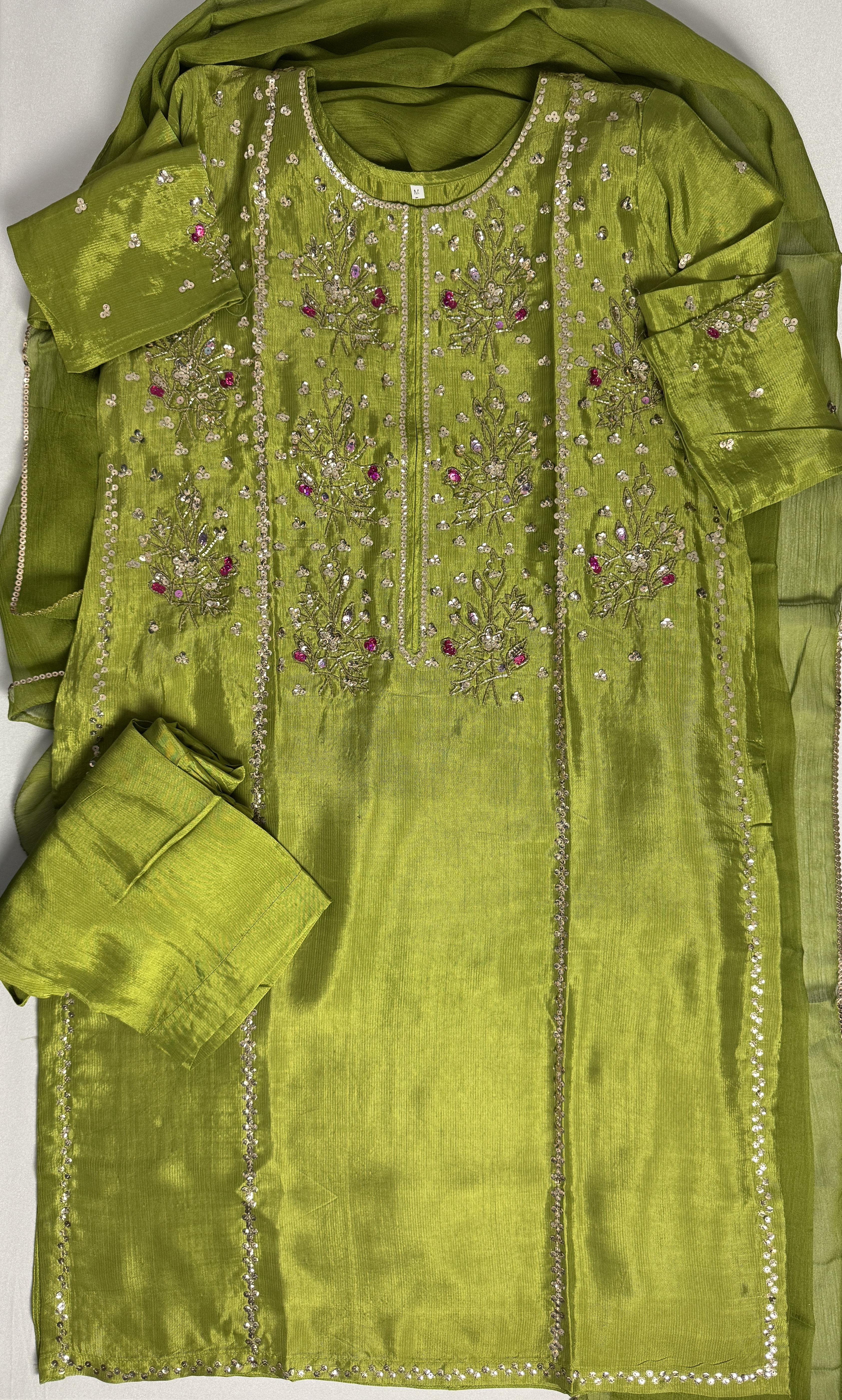 Radiant Rose - Parrot Green