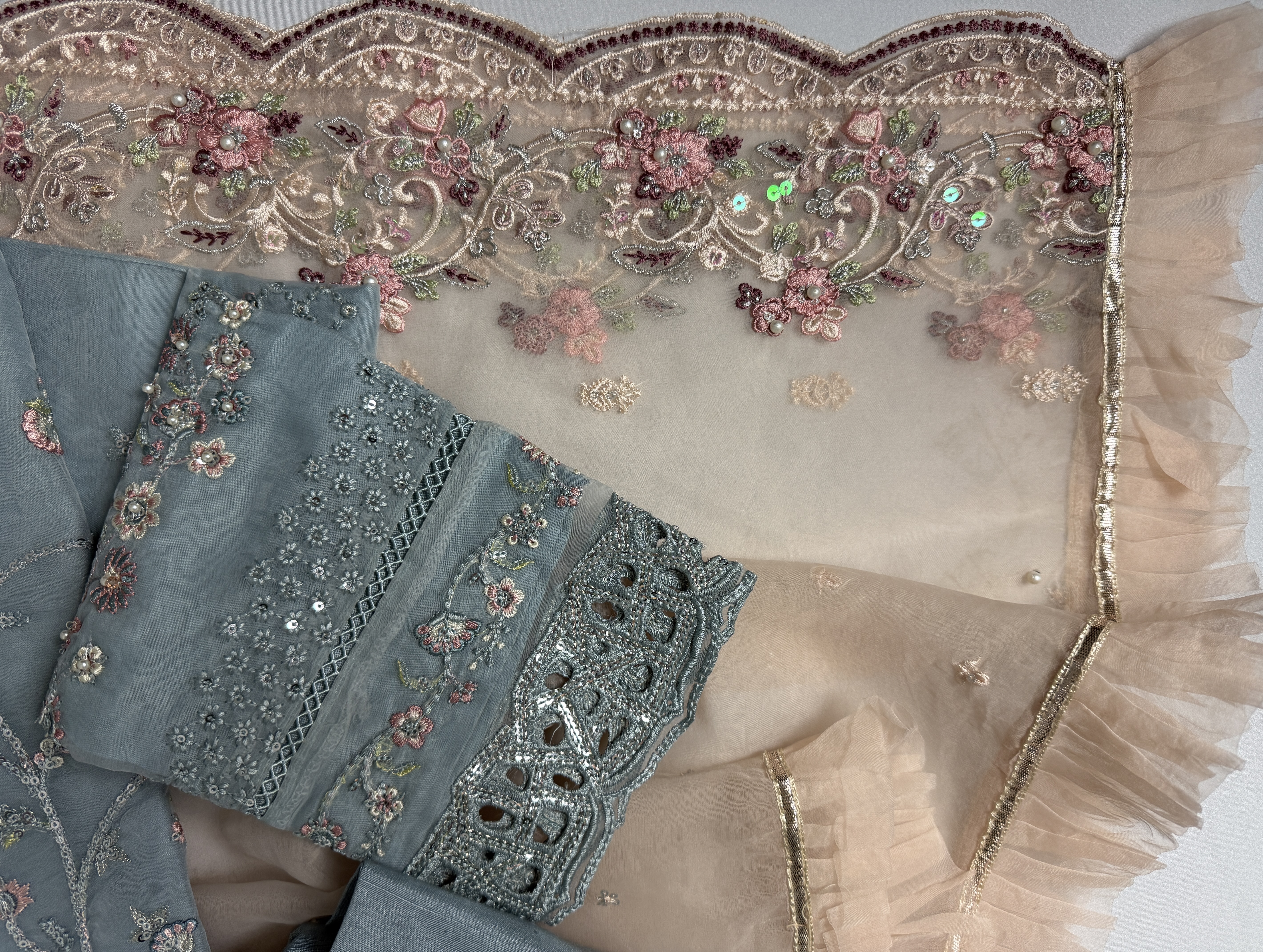 AYZEL - Sky & Pink