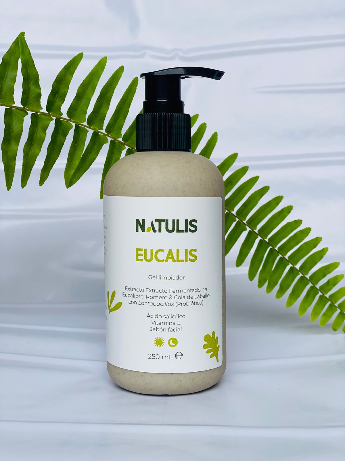 Eucalis - Limpiador facial en gel