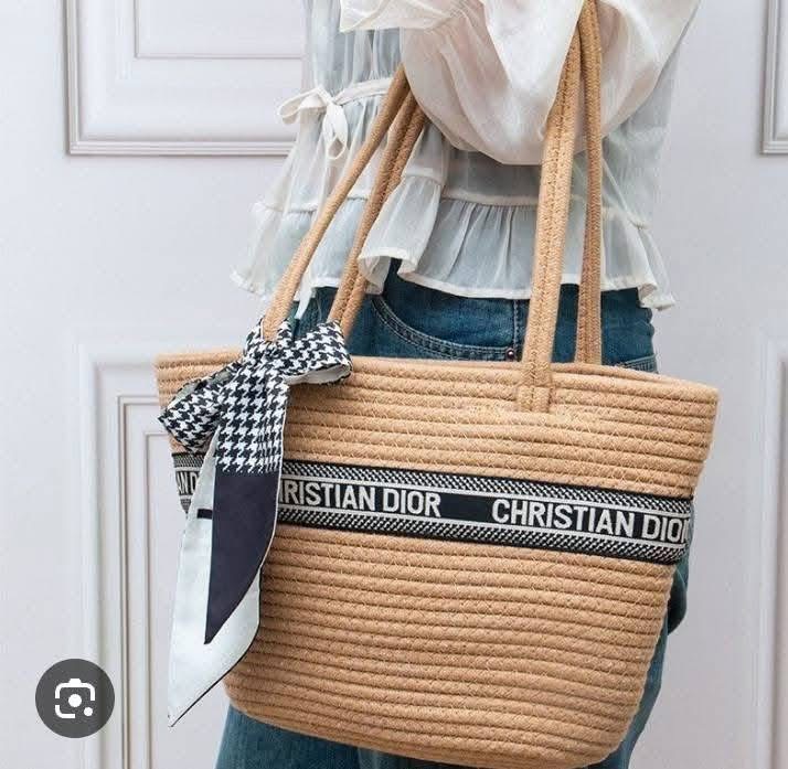 Fourre-tout en paille Dior