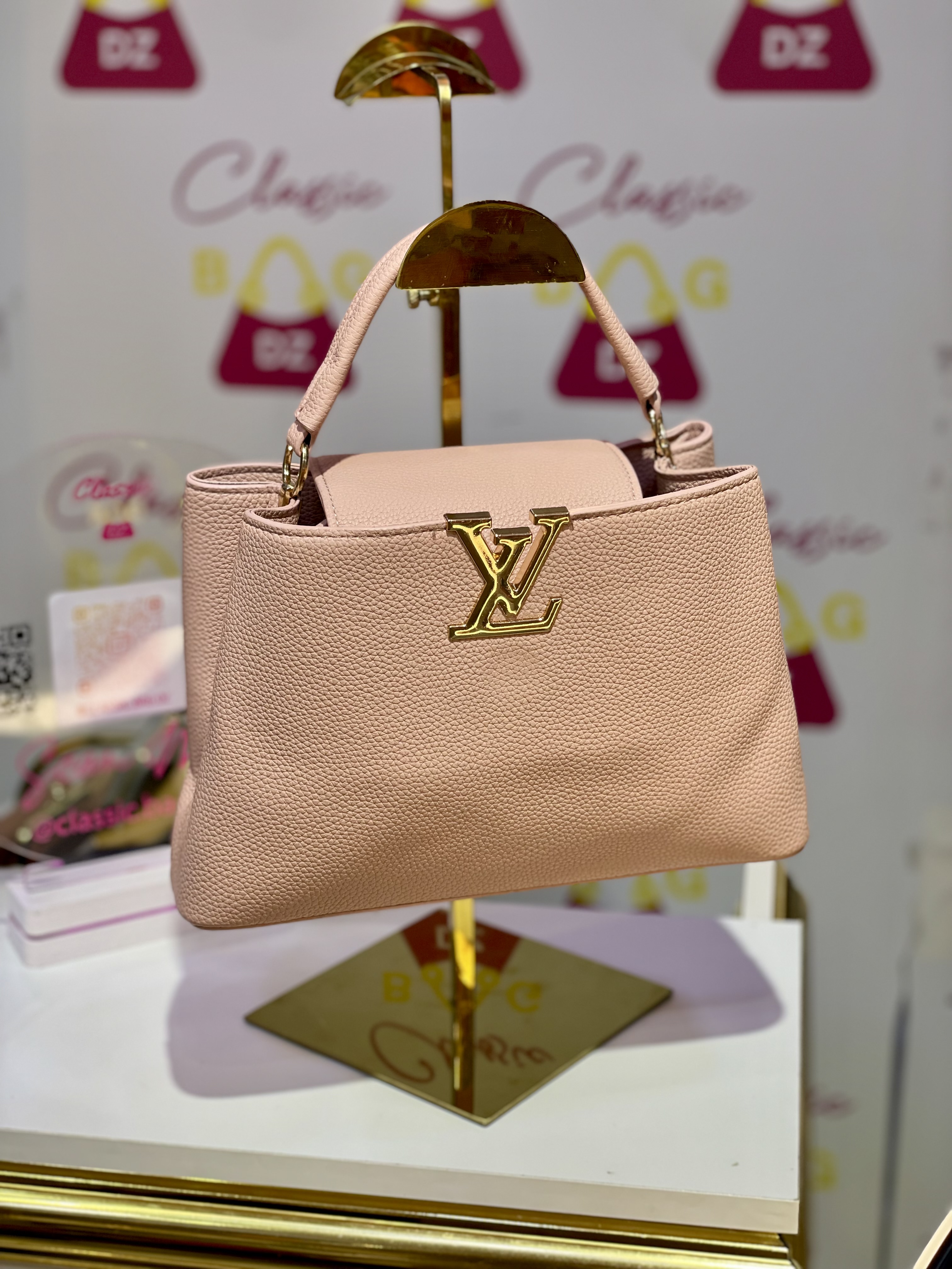 LV Capucine