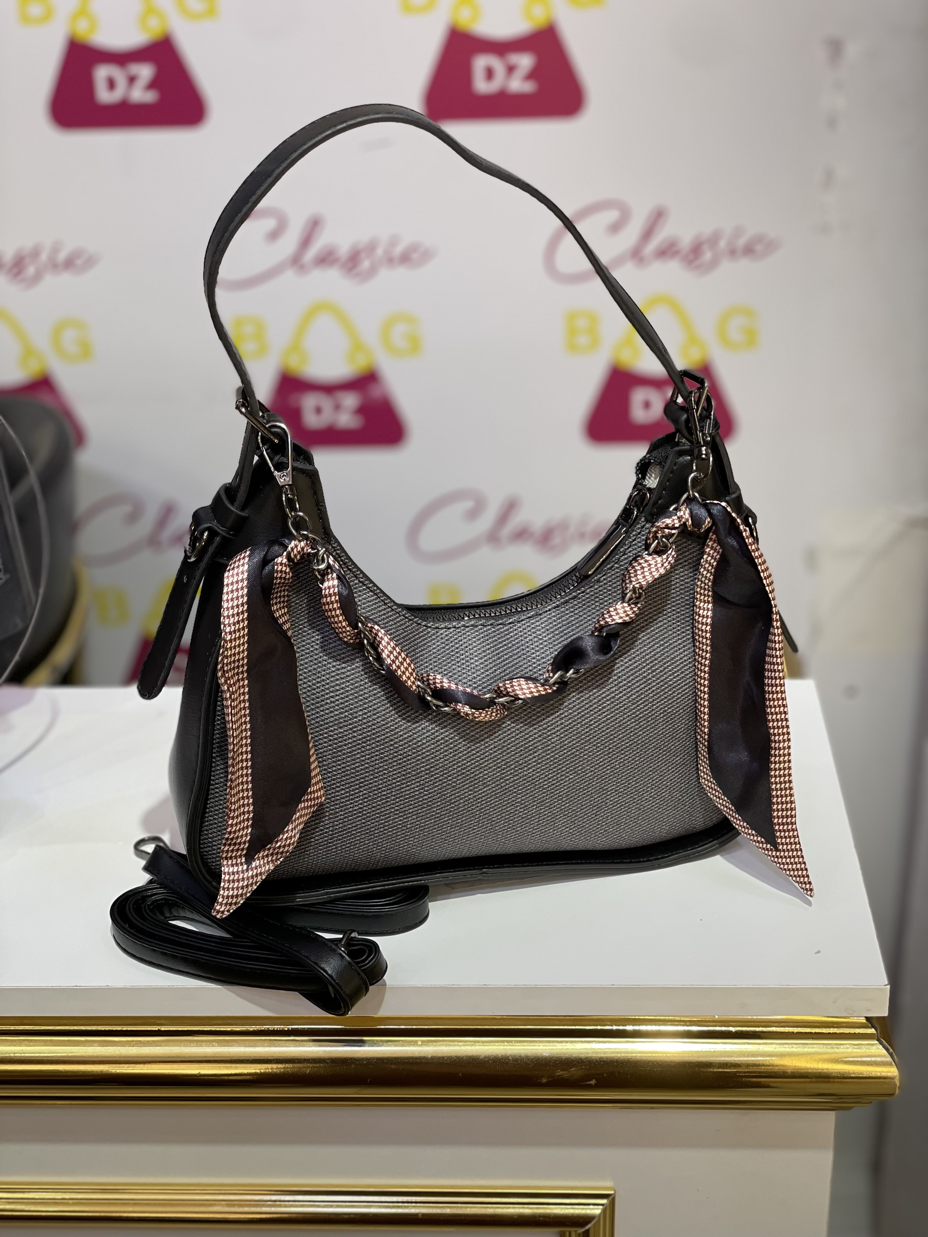 Sac à main avec Foulard 