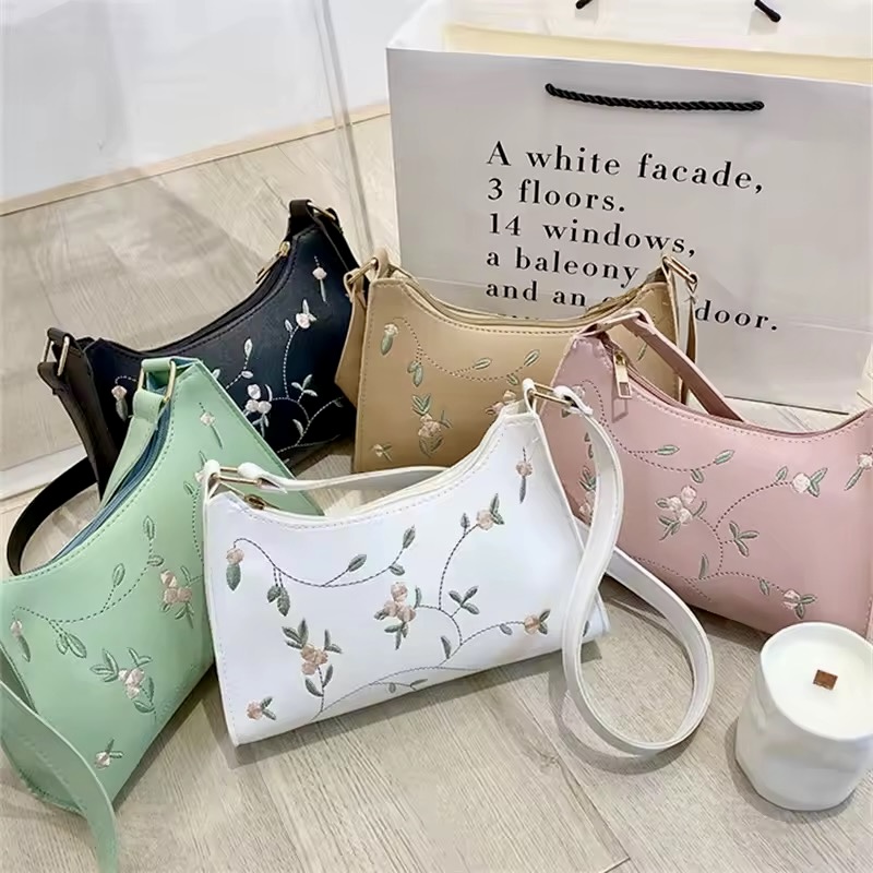 Petit sac en broderie 